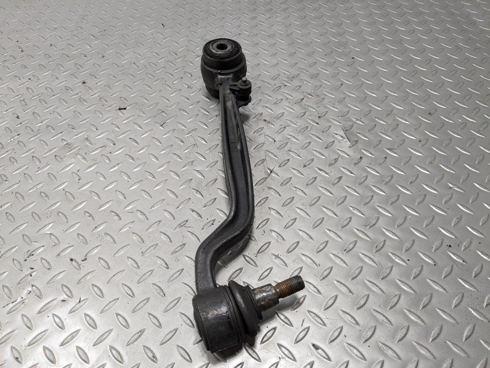 2010 - 2012 LAND ROVER RANGE ROVER OEM LOWER CONTROL ARM FRONT LEFT DRIVER SIDE