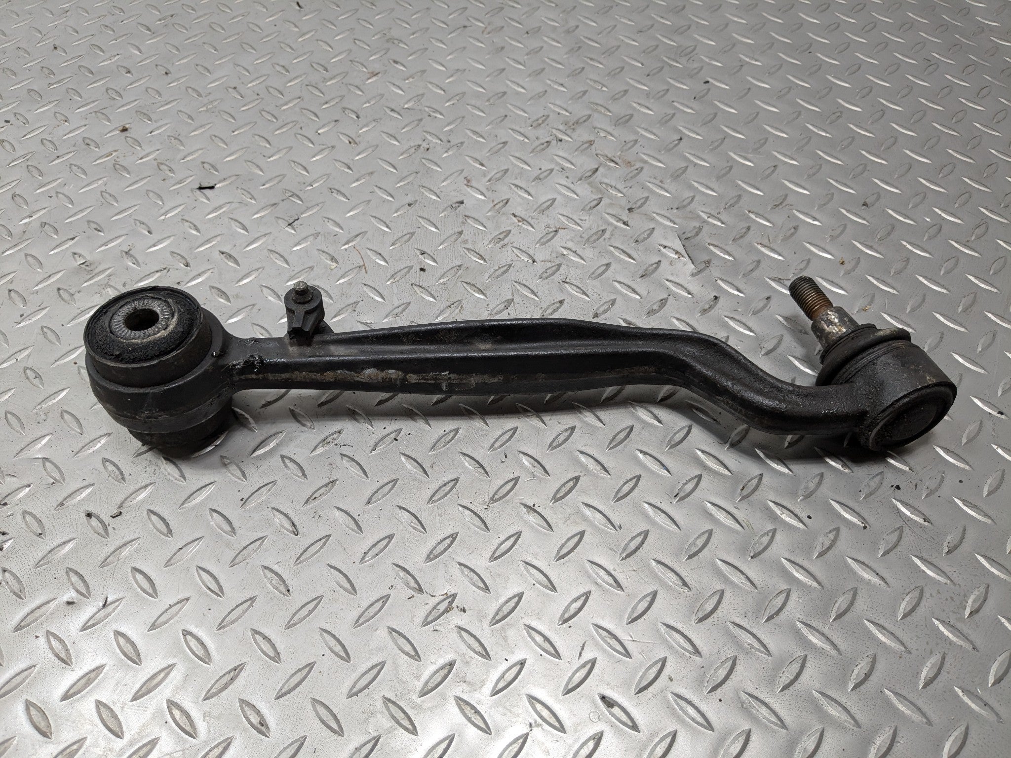 2010 - 2012 LAND ROVER RANGE ROVER OEM LOWER CONTROL ARM FRONT LEFT DRIVER SIDE