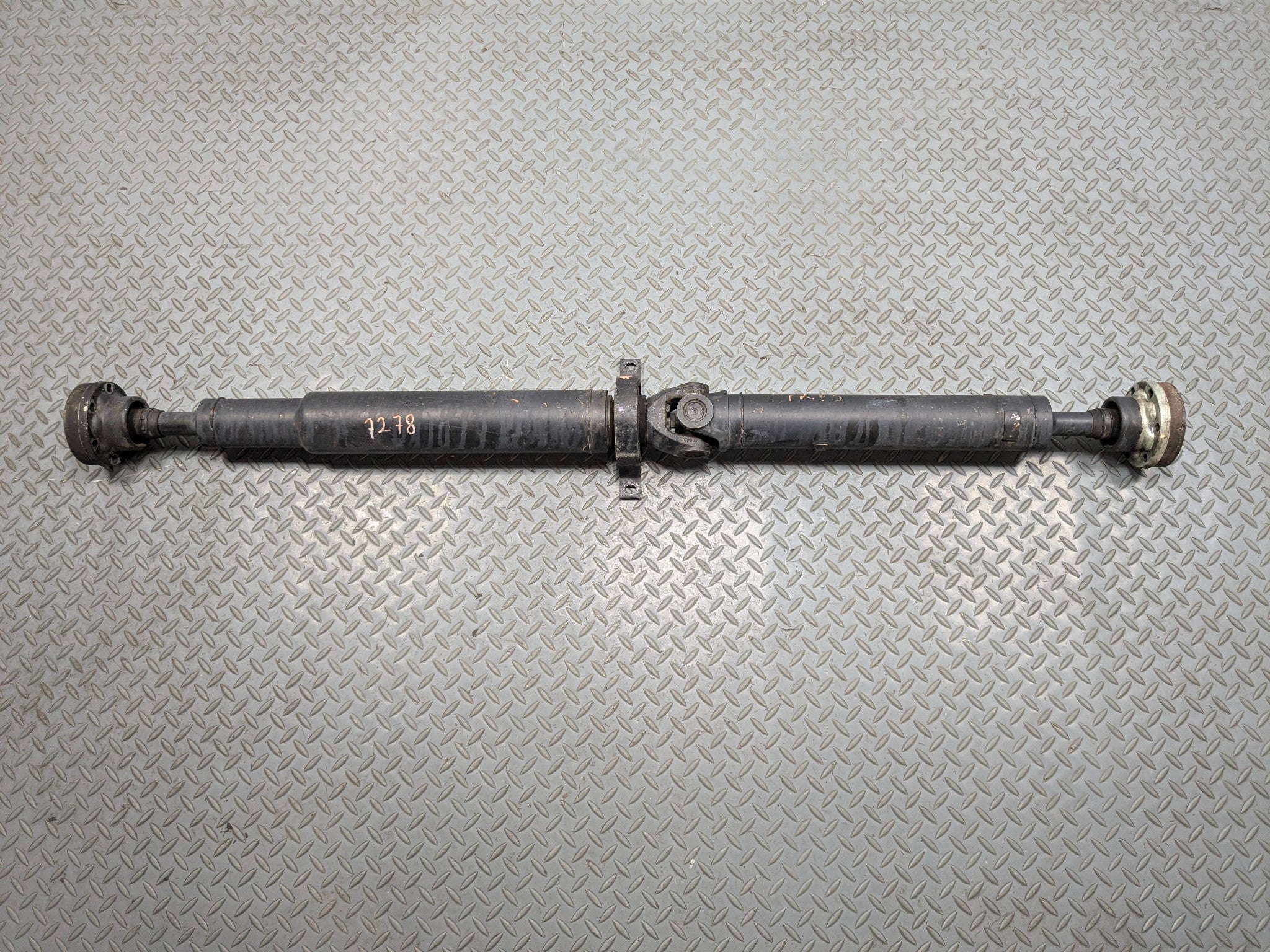 10 - 12 LAND RANGE RANGE ROVER OEM REAR DRIVE SHAFT CARDAN PROPELLER ASSEMBLY