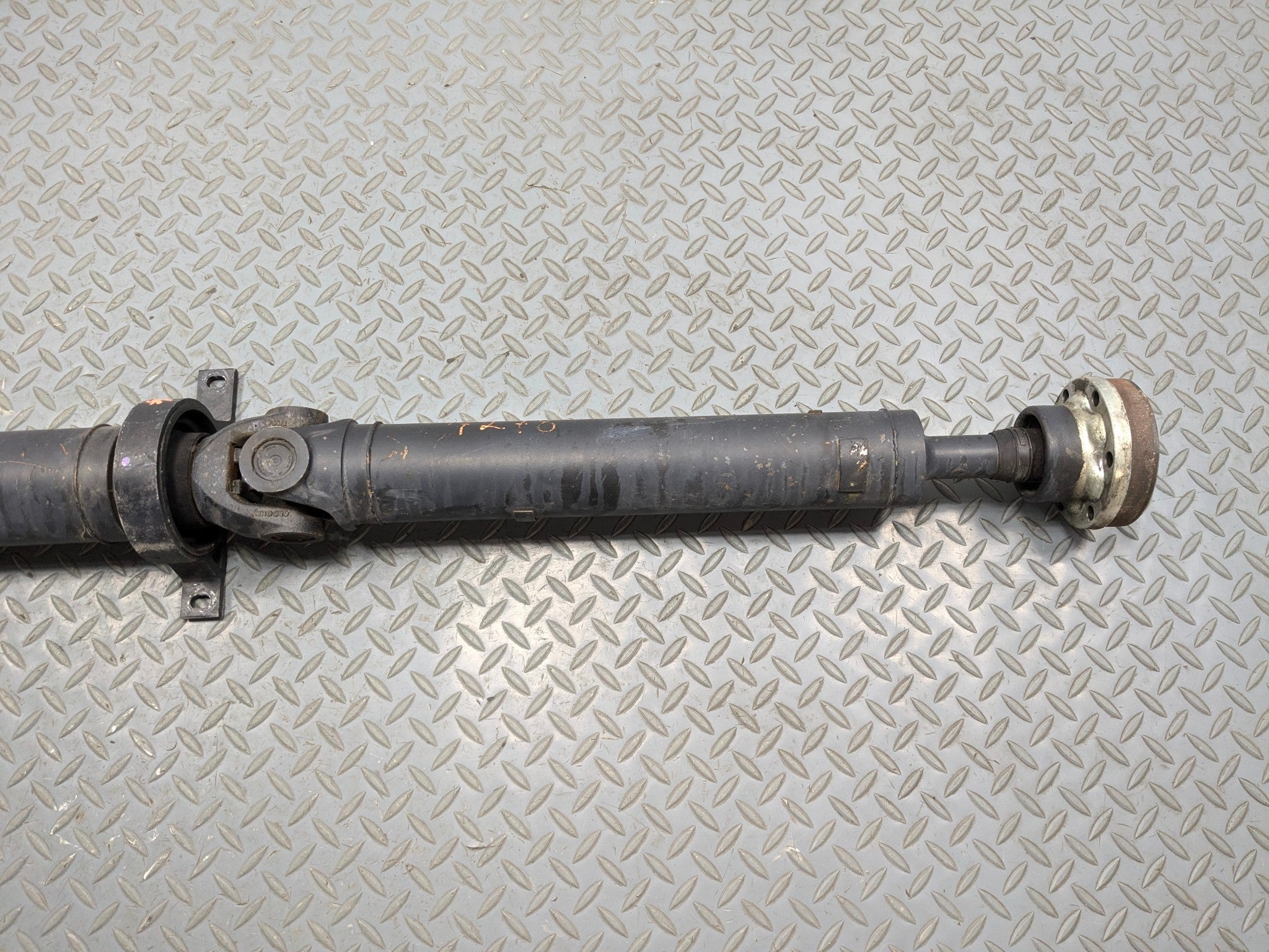 10 - 12 LAND RANGE RANGE ROVER OEM REAR DRIVE SHAFT CARDAN PROPELLER ASSEMBLY