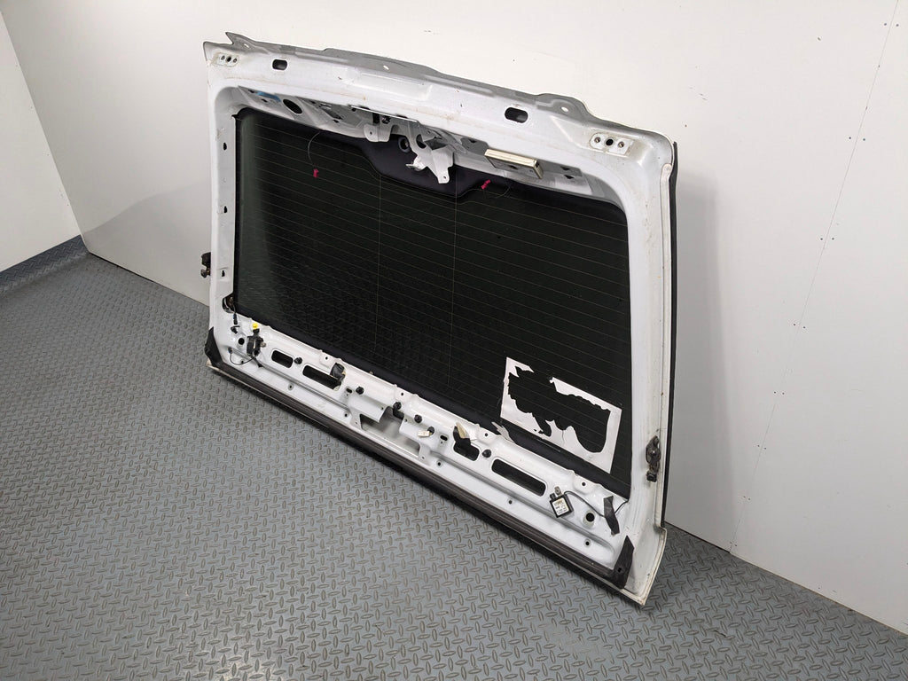 10 - 12 LAND ROVER RANGE ROVER OEM UPPER TAILGATE SHELL PANEL WITH GLASS WHITE