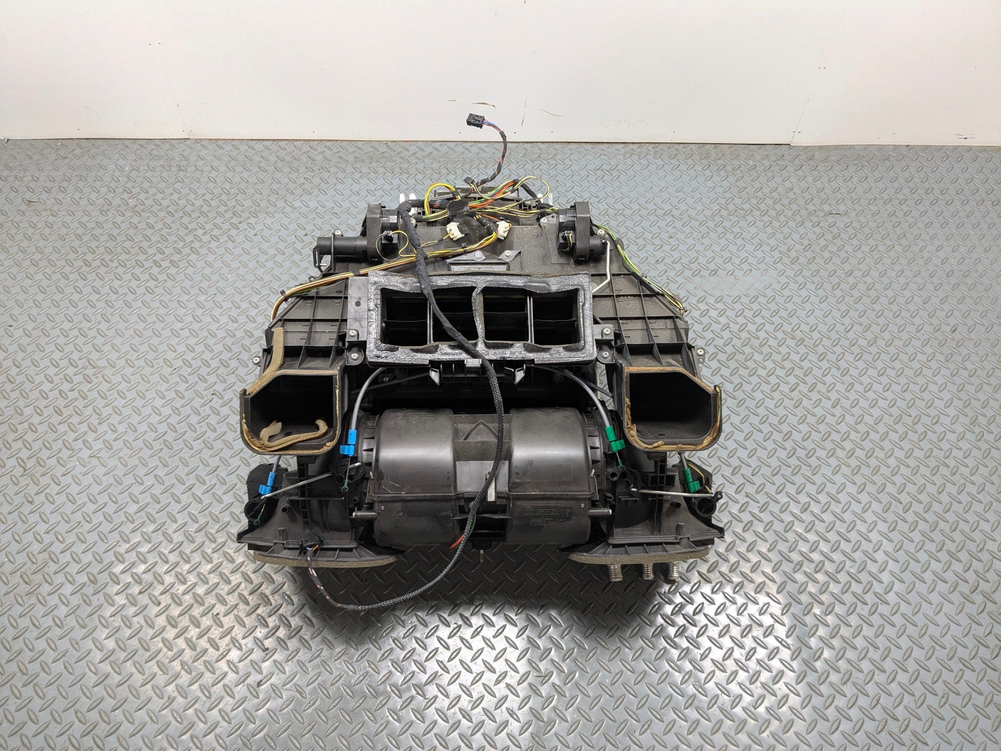 10 - 12 LAND ROVER RANGE ROVER OEM CLIMATE AC HEATER ASSEMBLY BLOWER HOUSING BOX