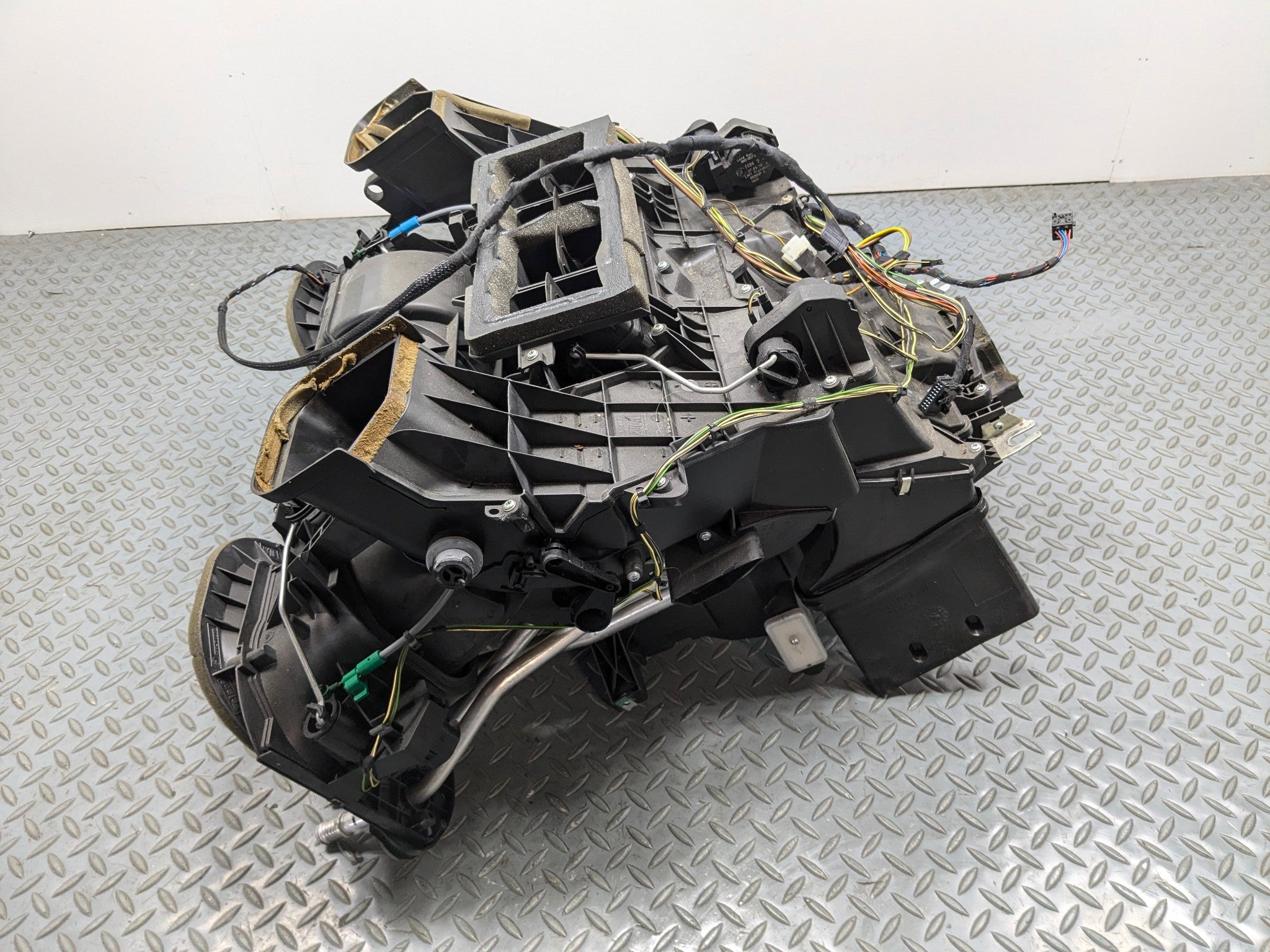10 - 12 LAND ROVER RANGE ROVER OEM CLIMATE AC HEATER ASSEMBLY BLOWER HOUSING BOX