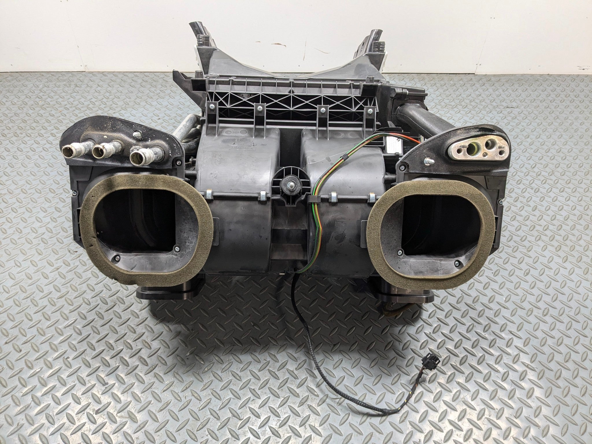 10 - 12 LAND ROVER RANGE ROVER OEM CLIMATE AC HEATER ASSEMBLY BLOWER HOUSING BOX