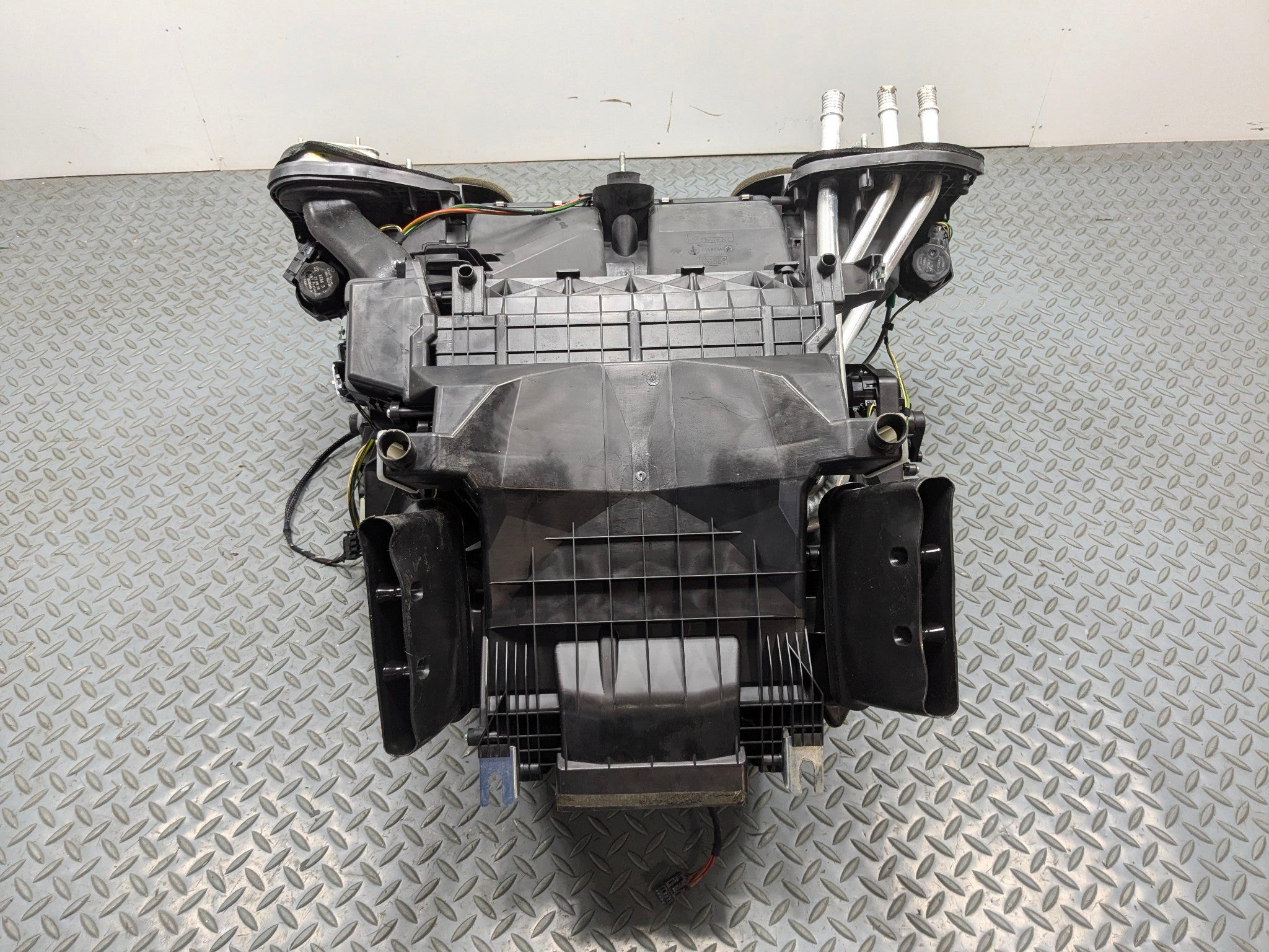 10 - 12 LAND ROVER RANGE ROVER OEM CLIMATE AC HEATER ASSEMBLY BLOWER HOUSING BOX