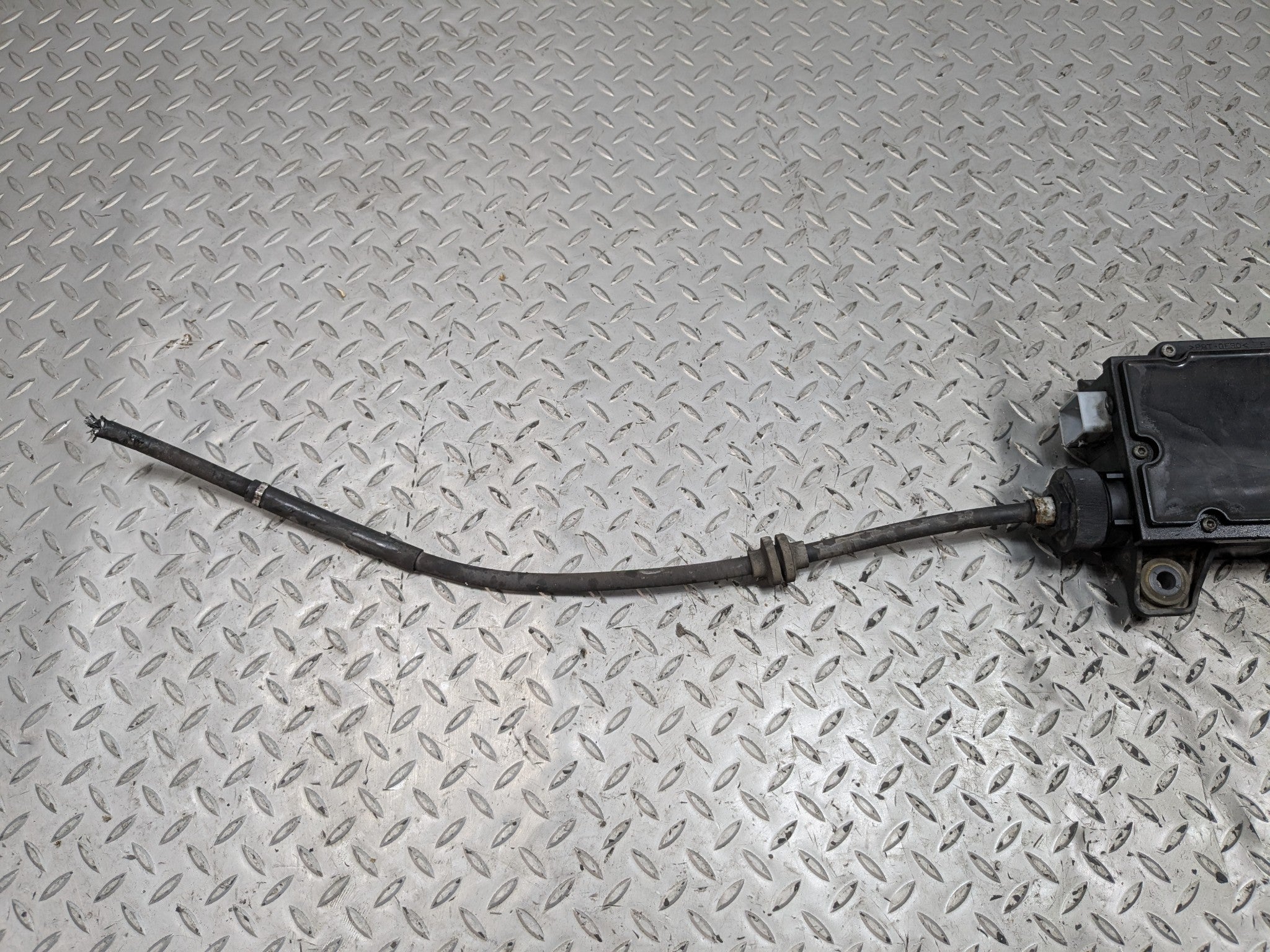 2010 - 2012 LAND ROVER RANGE ROVER OEM PARKING BRAKE ACTUATOR MOTOR