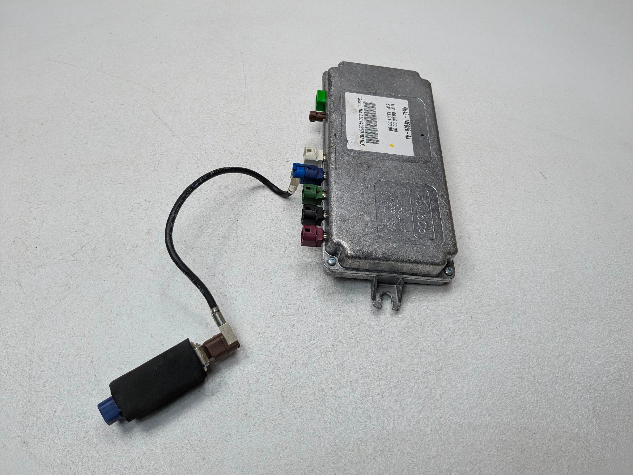 2010 - 2012 LAND ROVER RANGE ROVER OEM SURROUND VIEW CAMERA CONTROL MODULE UNIT