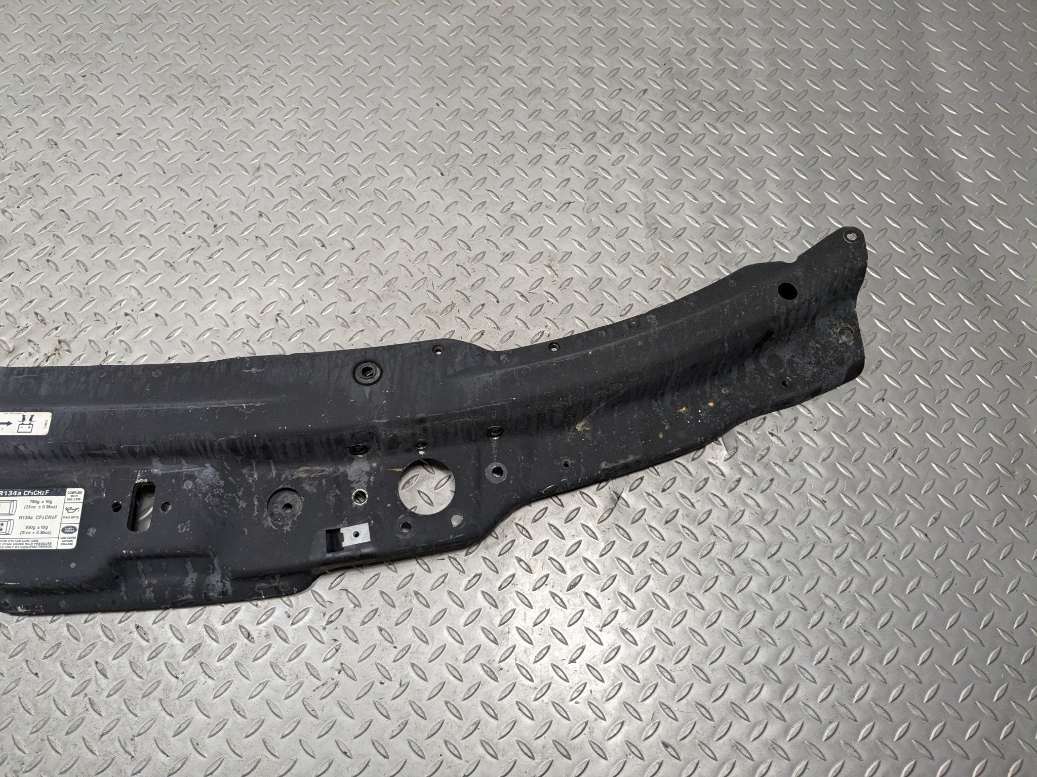 2010 - 2012 LAND ROVER RANGE ROVER OEM UPPER RADIATOR CORE SUPPORT BRACKET