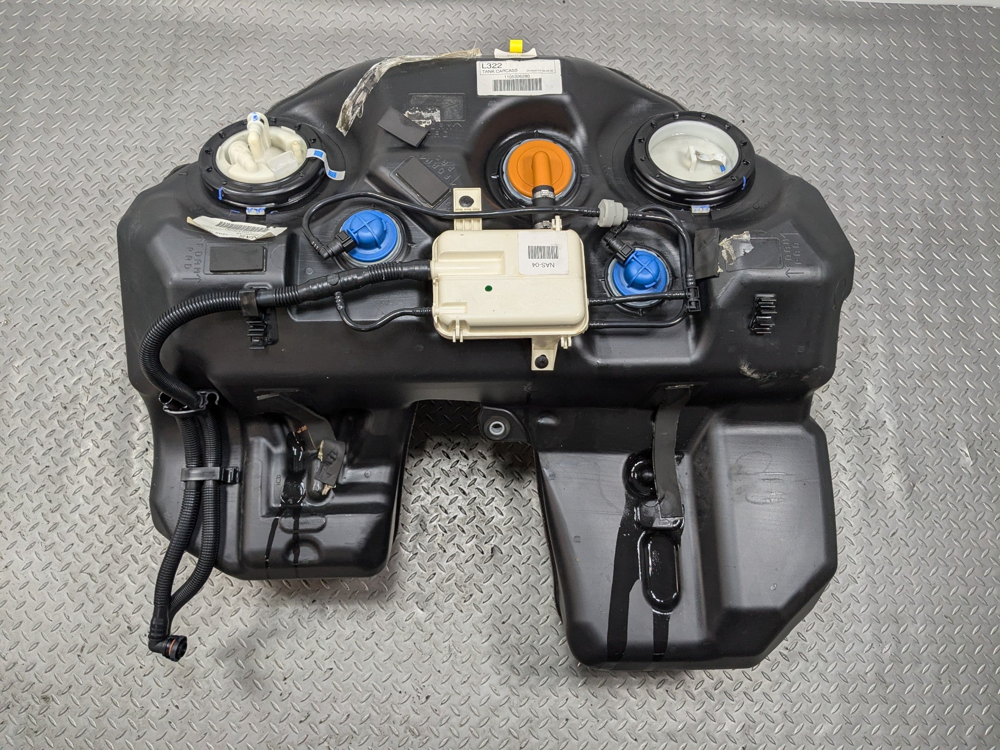 2010 - 2012 LAND ROVER RANGE ROVER OEM GASOLINE FUEL TANK RESERVIOR ASSEMBLY
