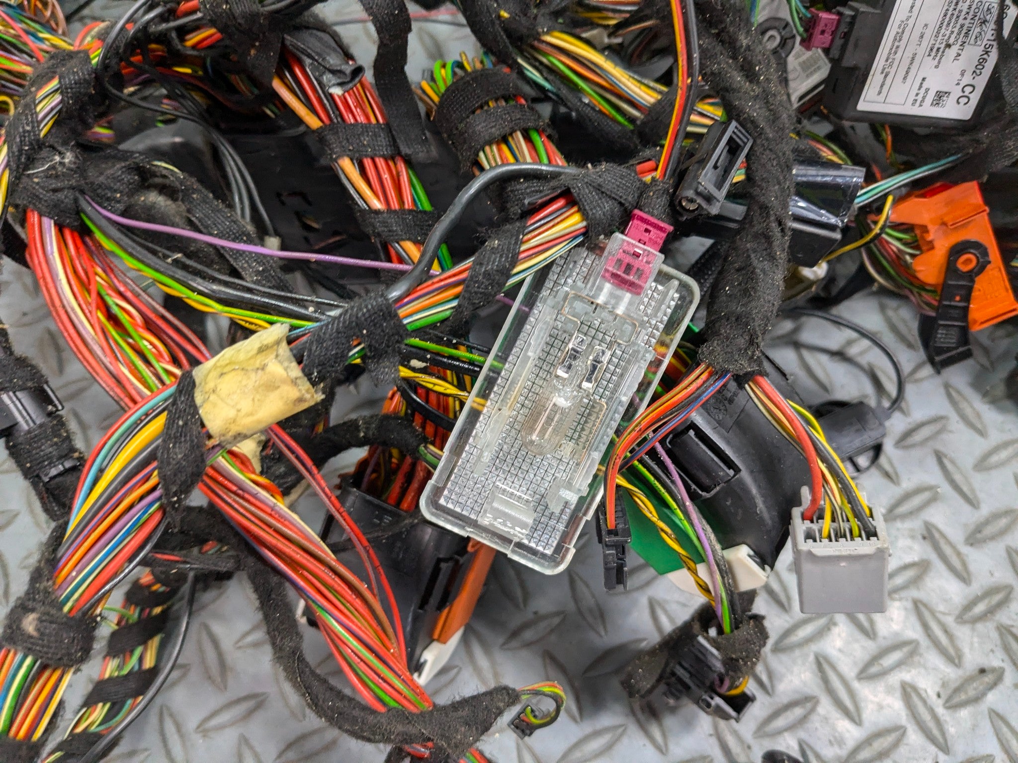 2010 - 2012 LAND ROVER RANGE ROVER OEM BODY WIRE HARNESS CABLE AND CONNECTOR