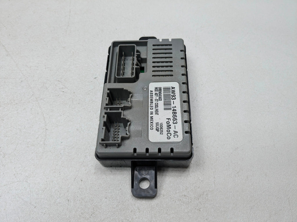 10 - 12 LAND ROVER RANGE ROVER OEM SEAT TEMPERATURE HEAT COOLING CONTROL MODULE