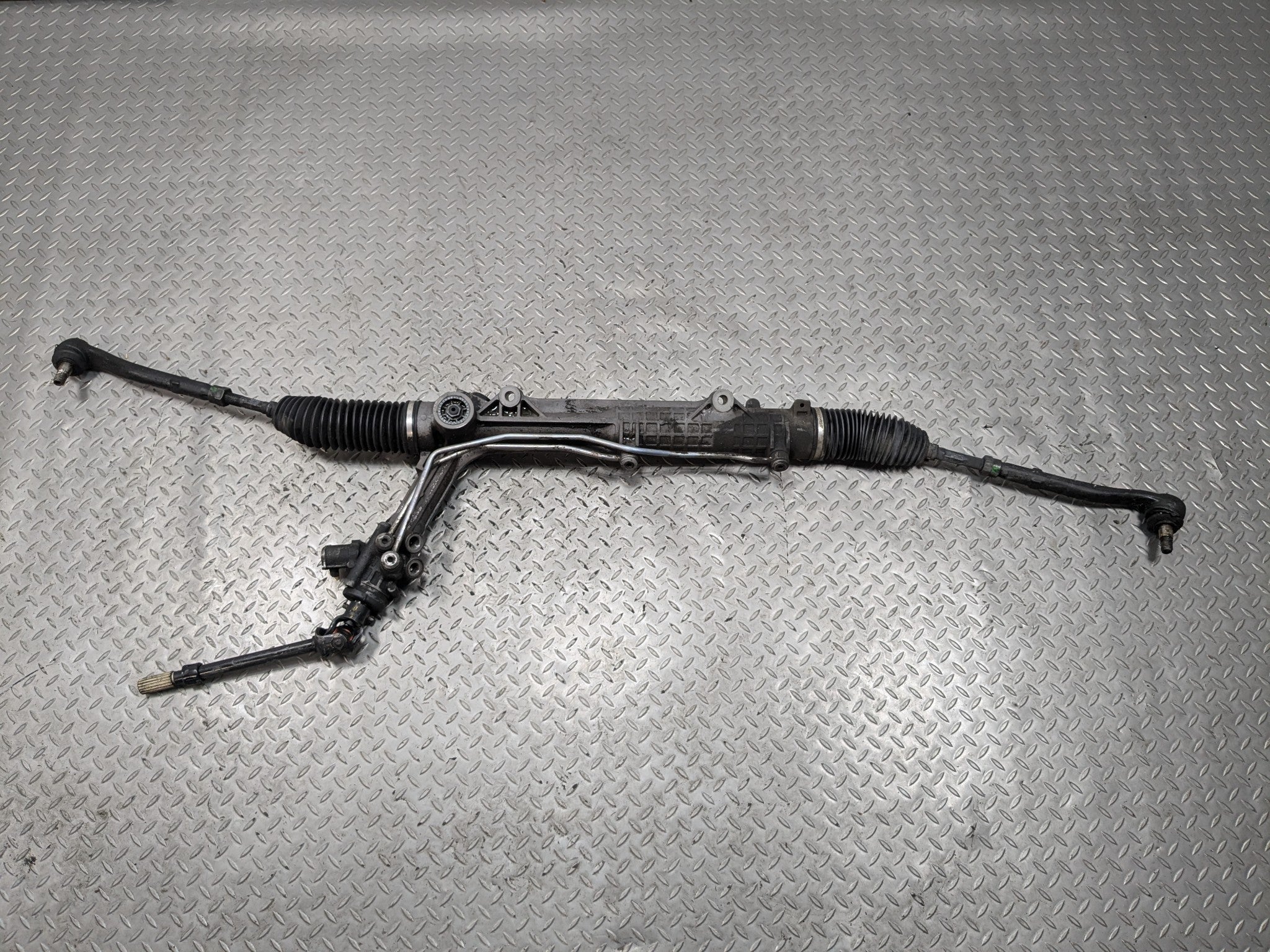 10 - 12 LAND ROVER RANGE ROVER OEM POWER STEERING GEAR RACK AND PINION ASSEMBLY