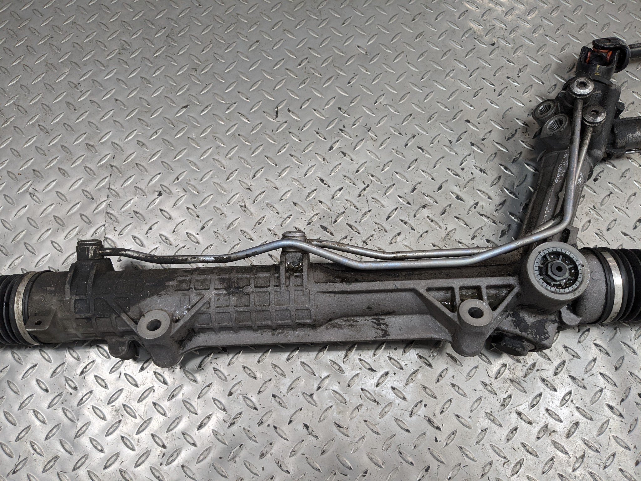 10 - 12 LAND ROVER RANGE ROVER OEM POWER STEERING GEAR RACK AND PINION ASSEMBLY