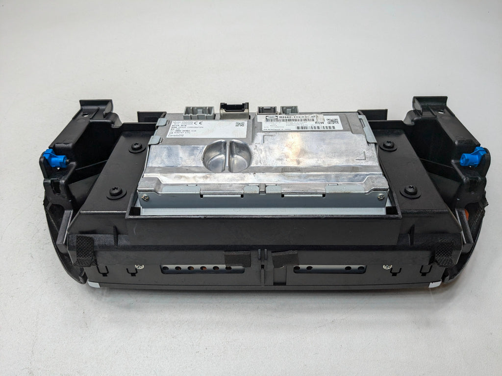 10 - 12 LAND RANGE ROVER OEM INFORMATION NAVIGATION GPS DISPLAY SCREEN MONITOR