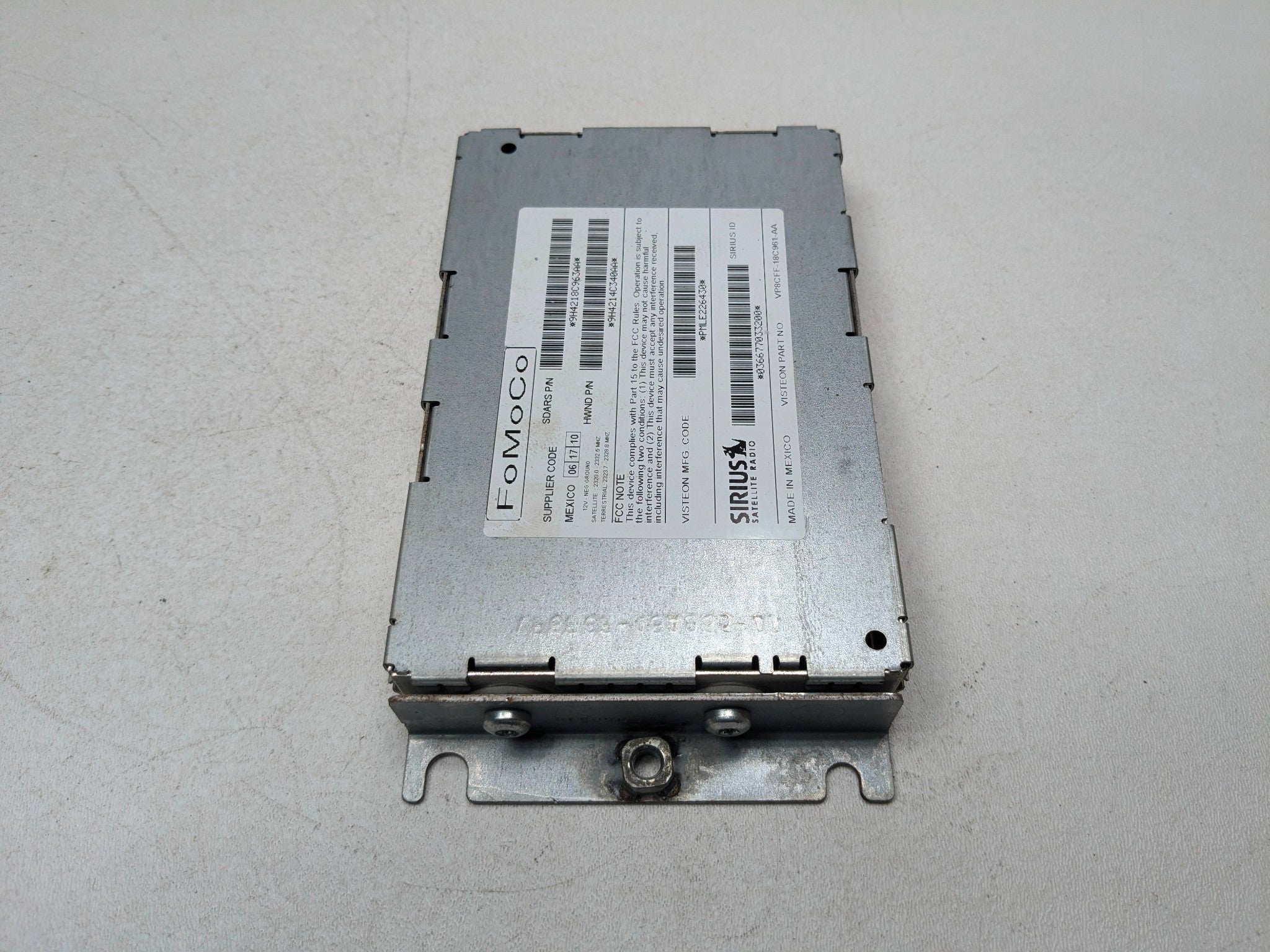 10 - 12 LAND RANGE RANGE ROVER OEM SATELLITE RADIO RECEIVER TUNER CONTROL MODULE