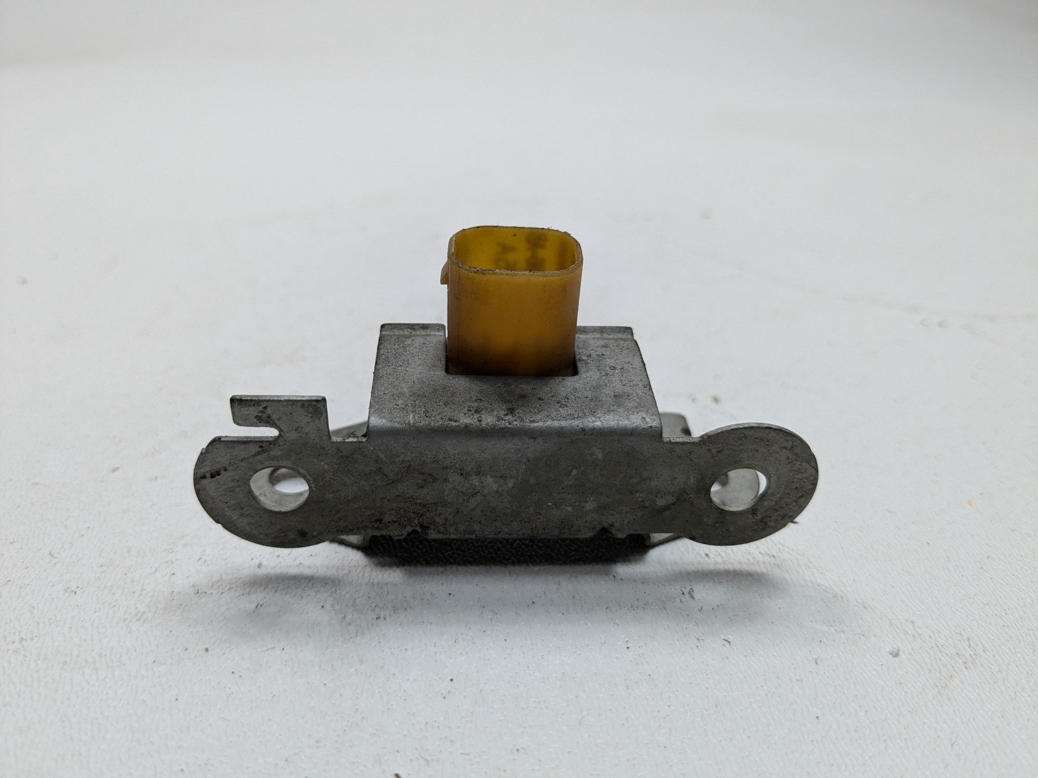 2010 - 2012 LAND ROVER RANGE ROVER OEM LATERAL ACCELEROMETER SENSOR RIGHT SIDE