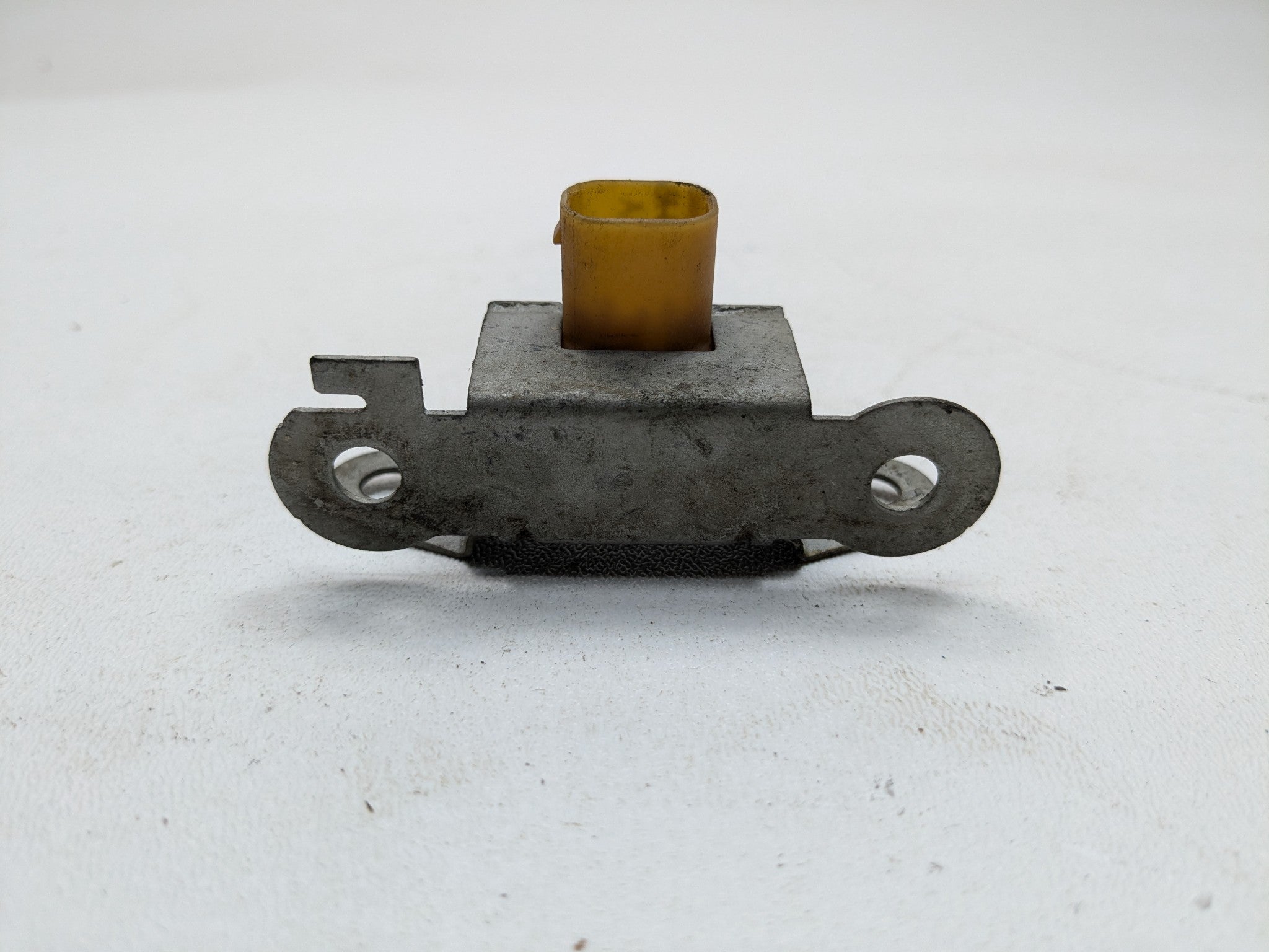 2010 - 2012 LAND ROVER RANGE ROVER OEM LATERAL ACCELEROMETER SENSOR LEFT SIDE