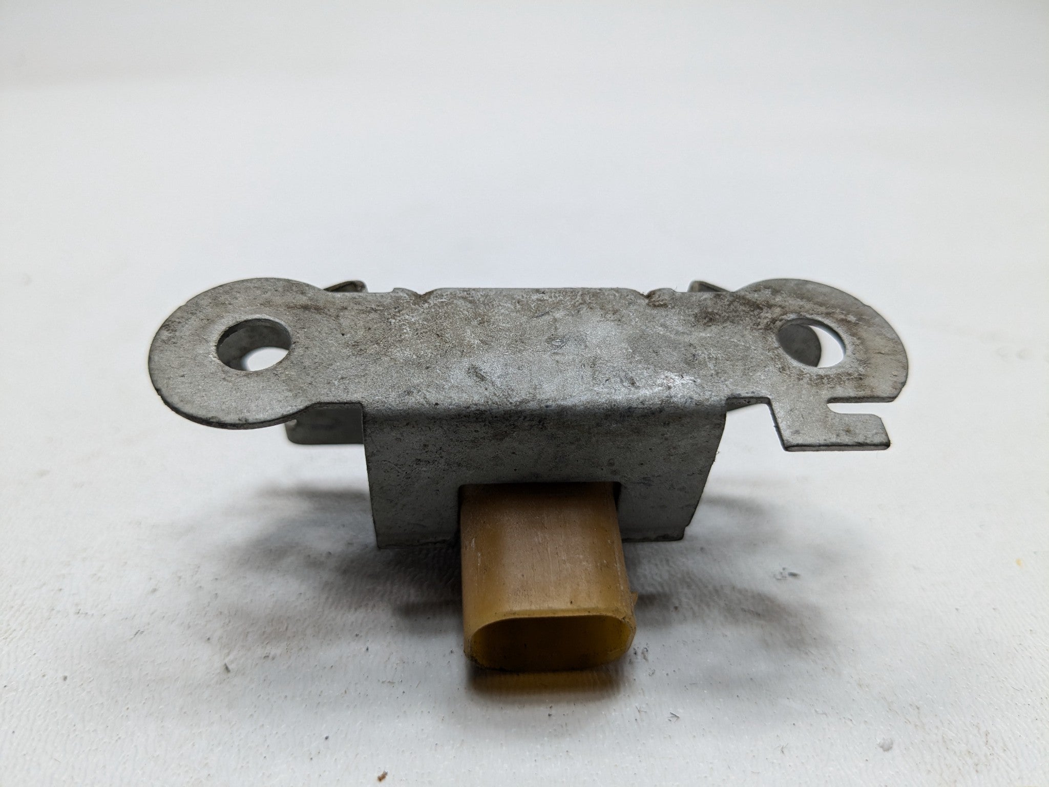 2010 - 2012 LAND ROVER RANGE ROVER OEM LATERAL ACCELEROMETER SENSOR LEFT SIDE