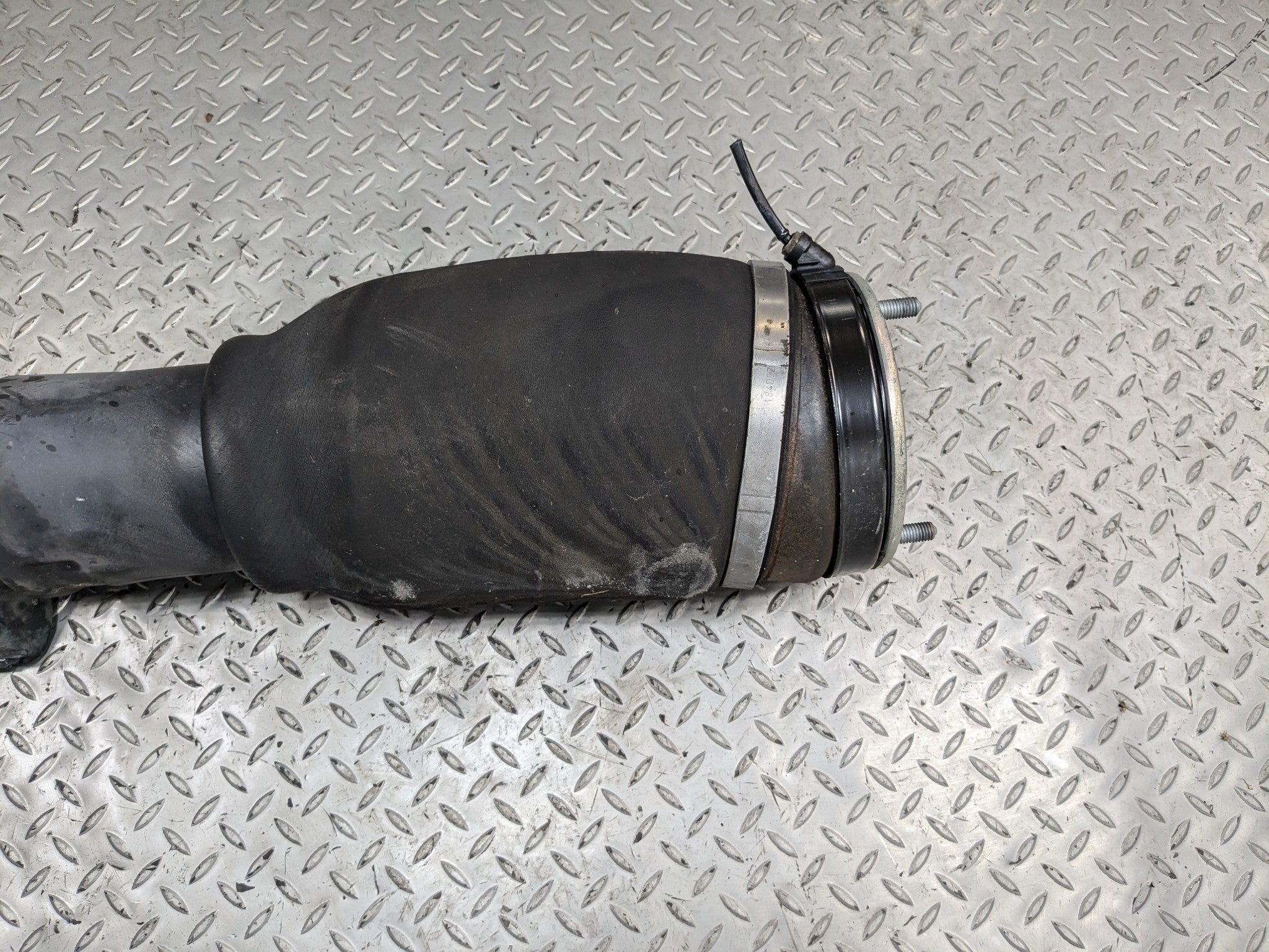 2010 - 2012 LAND ROVER RANGE ROVER OEM AIR SPRINGS STRUT FRONT LEFT DRIVER SIDE