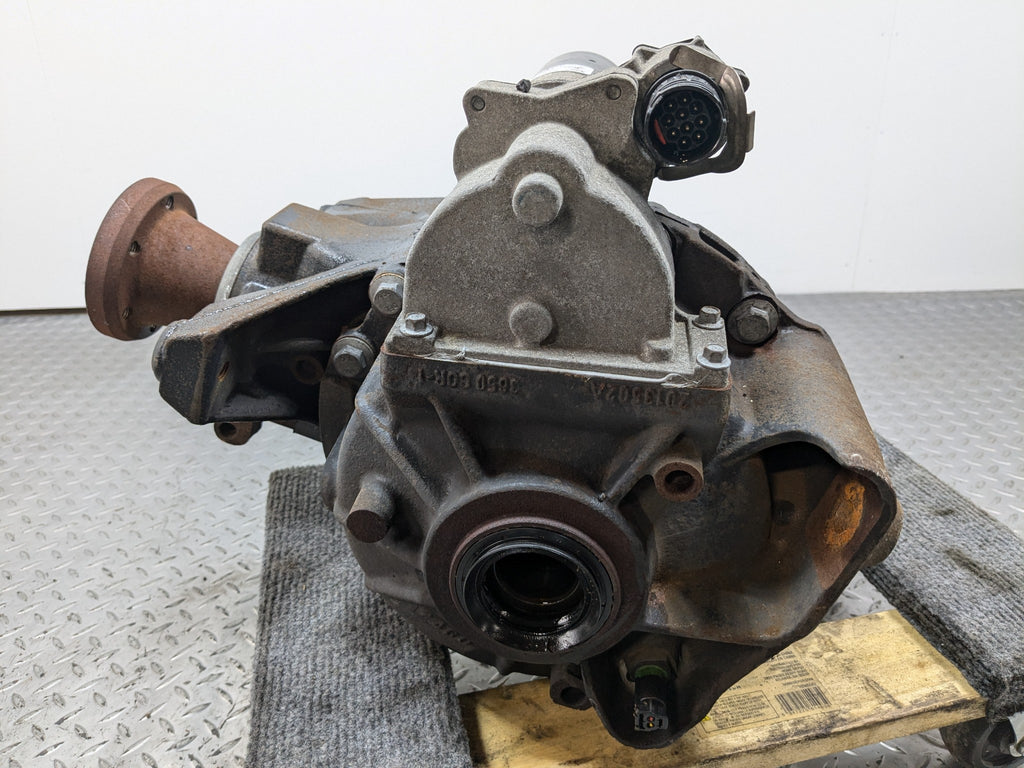 2010 - 2012 LAND ROVER RANGE ROVER OEM REAR DIFFERENTIAL AXLE CARRIER ASSEMBLY