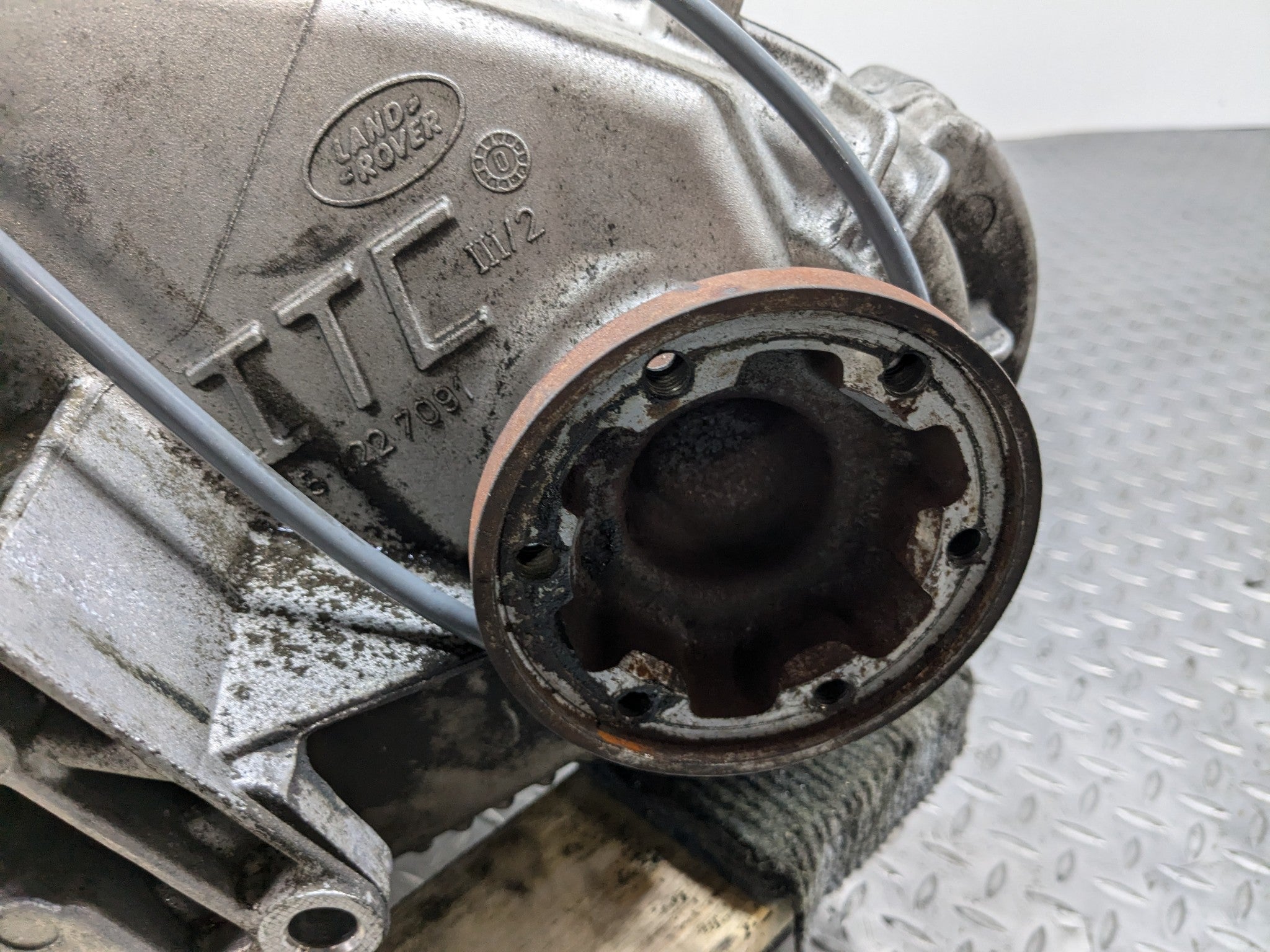 10 - 12 LAND ROVER RANGE ROVER OEM AUTOMATIC TRANSMISSION TRANSFER CASE ASSEMBLY