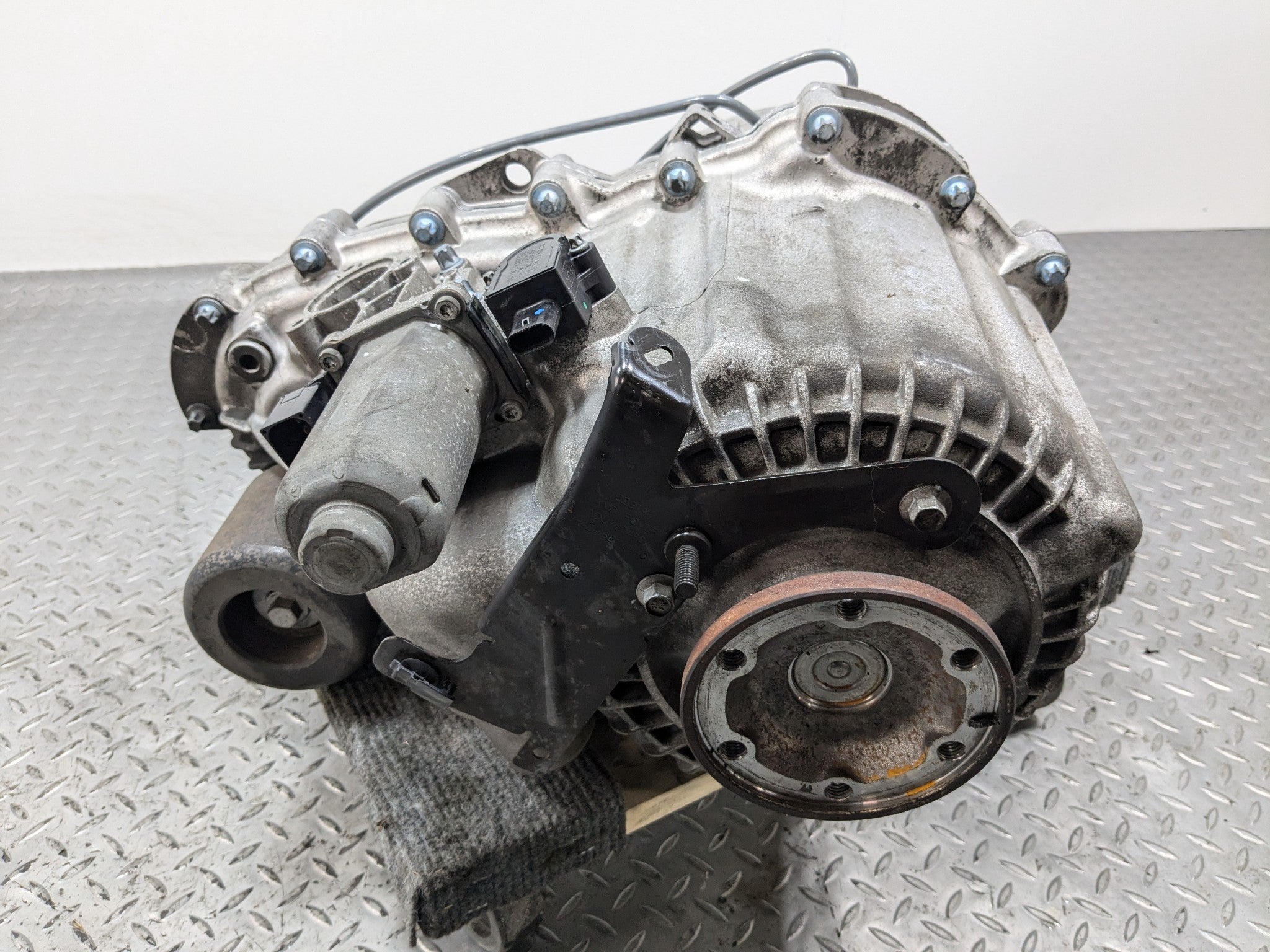 10 - 12 LAND ROVER RANGE ROVER OEM AUTOMATIC TRANSMISSION TRANSFER CASE ASSEMBLY