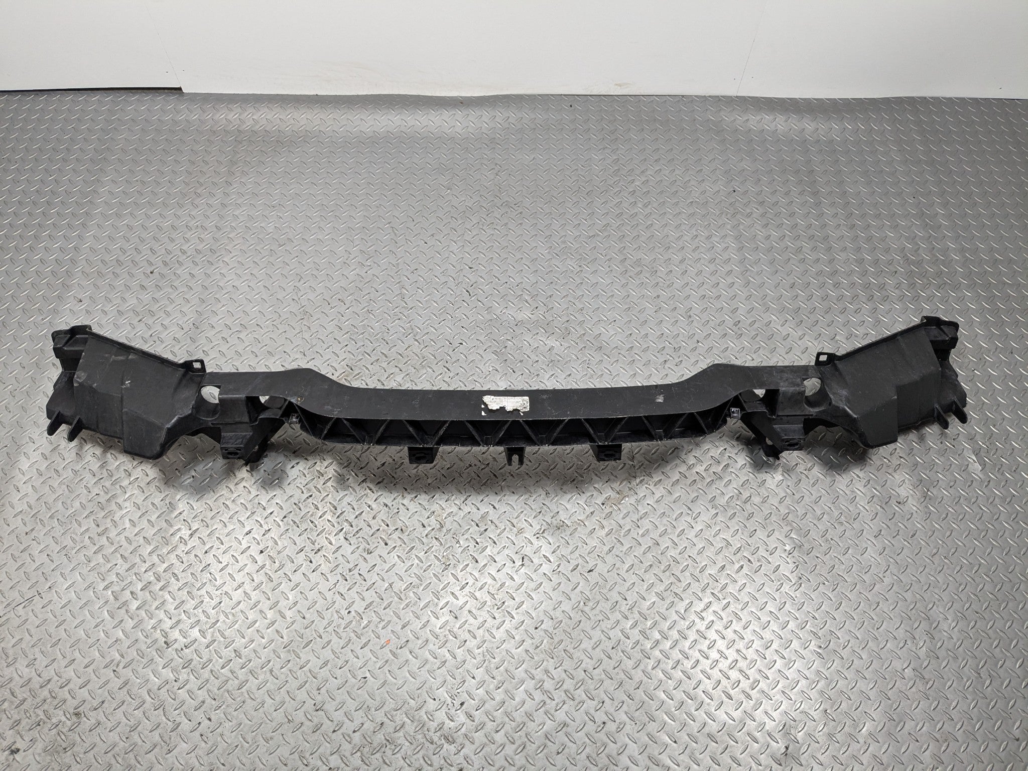 2010 - 2012 LAND ROVER RANGE ROVER OEM FRONT BUMPER UPPER SUPPORT MOUNT BRACKET