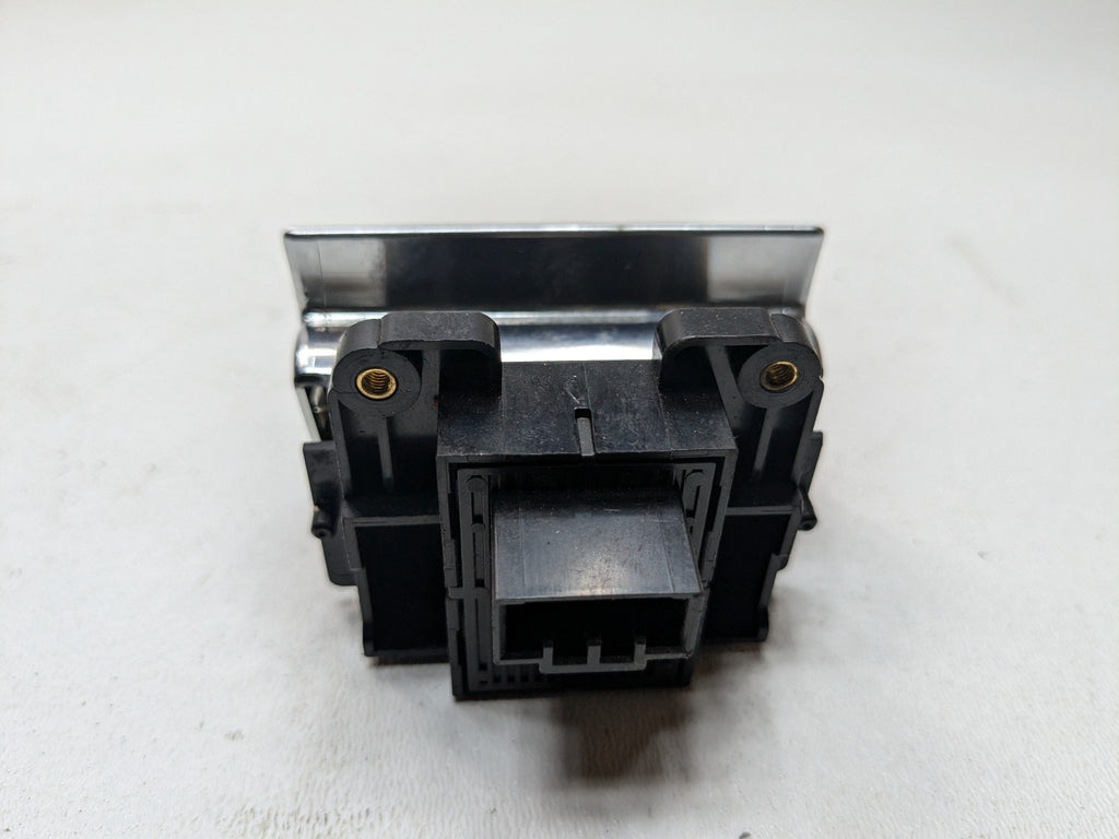 2010 - 2012 LAND ROVER RANGE ROVER OEM PARKING BRAKE SWITCH BUTTON ASSEMBLY