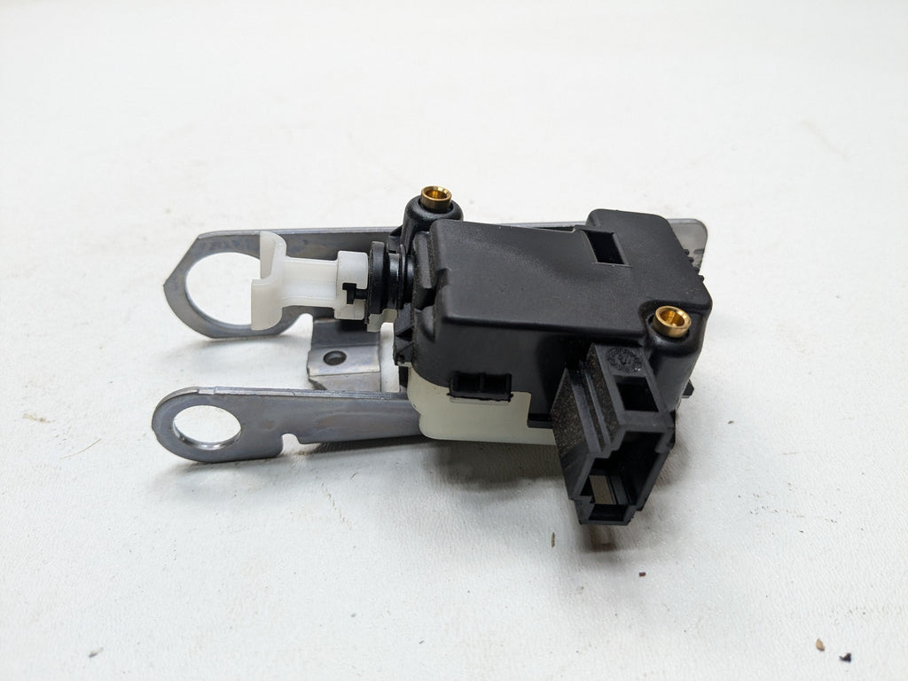 2010 - 2012 LAND ROVER RANGE ROVER OEM TRUNK LOCK ACTUATOR RIGHT PASSENGER SIDE