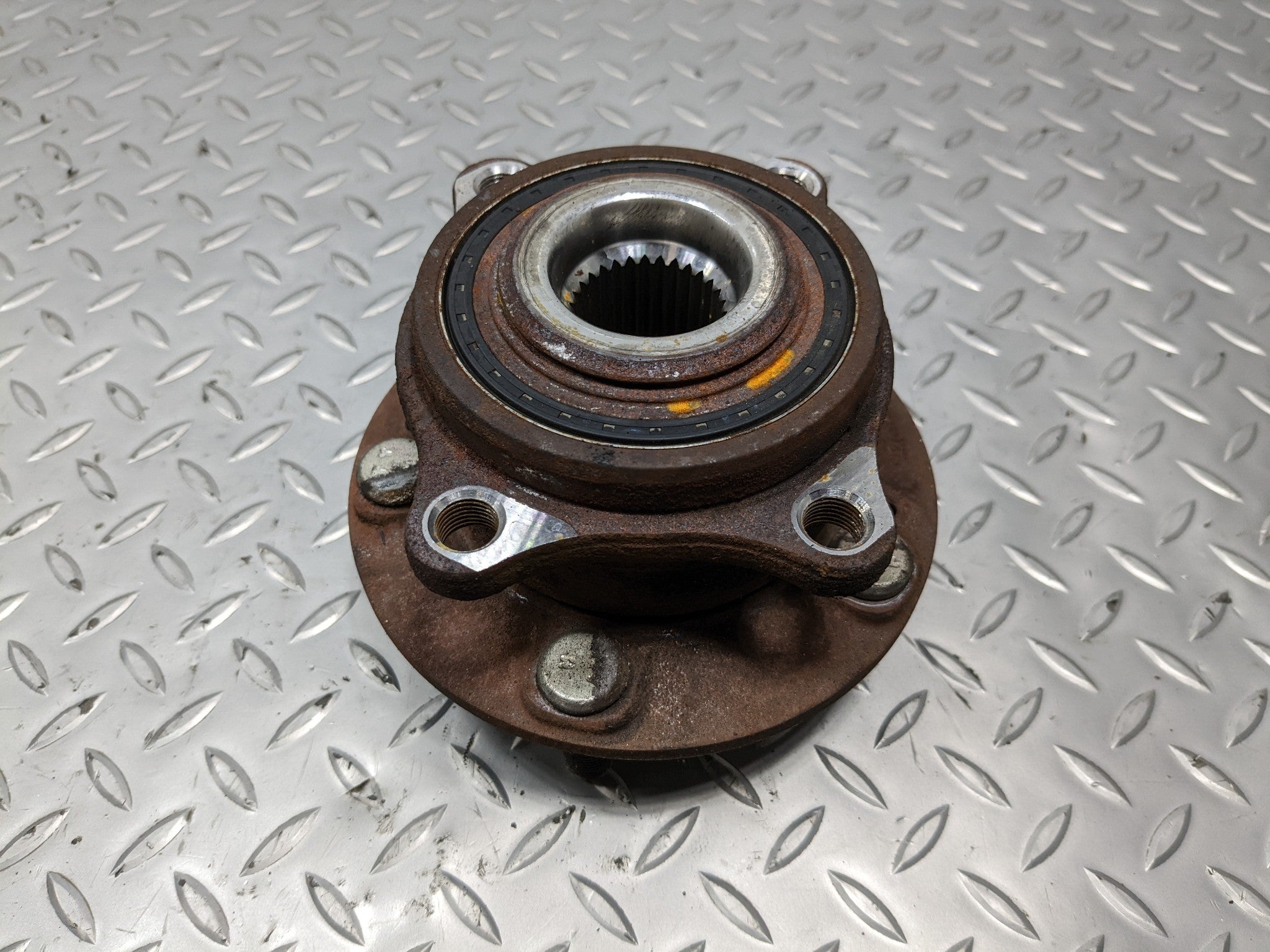 2013 - 2016 HYUNDAI SANTA FE OEM WHEEL HUB BEARING REAR RIGHT PASSENGER SIDE