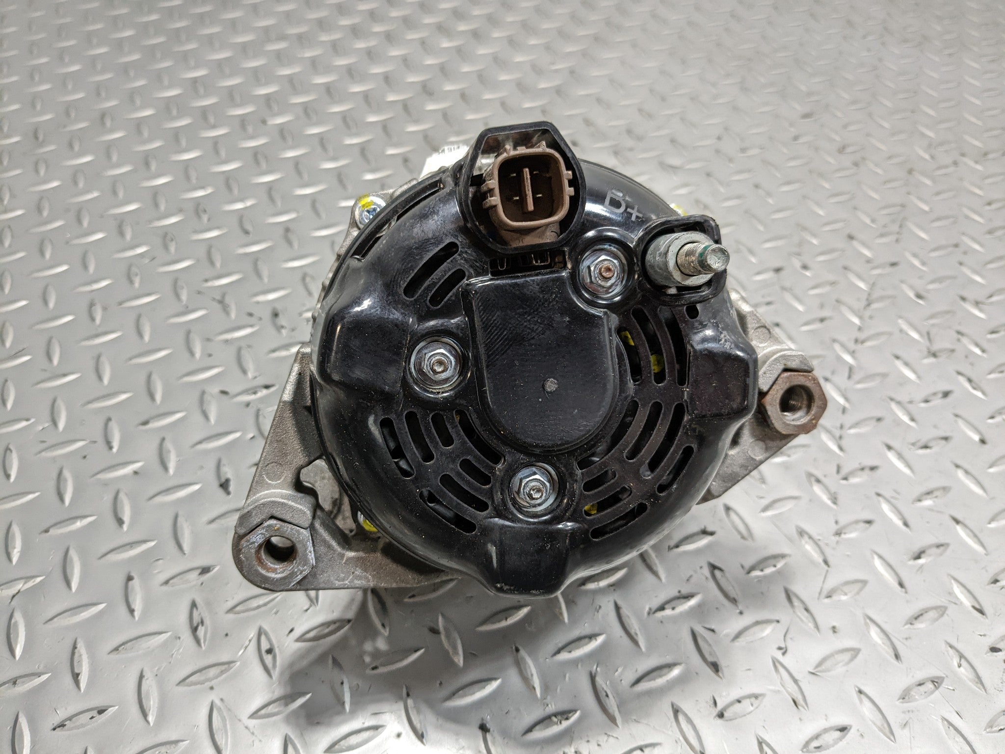 2013 - 2016 HYUNDAI SANTA FE OEM ALTERNATOR POWER GENERATOR ASSEMBLY