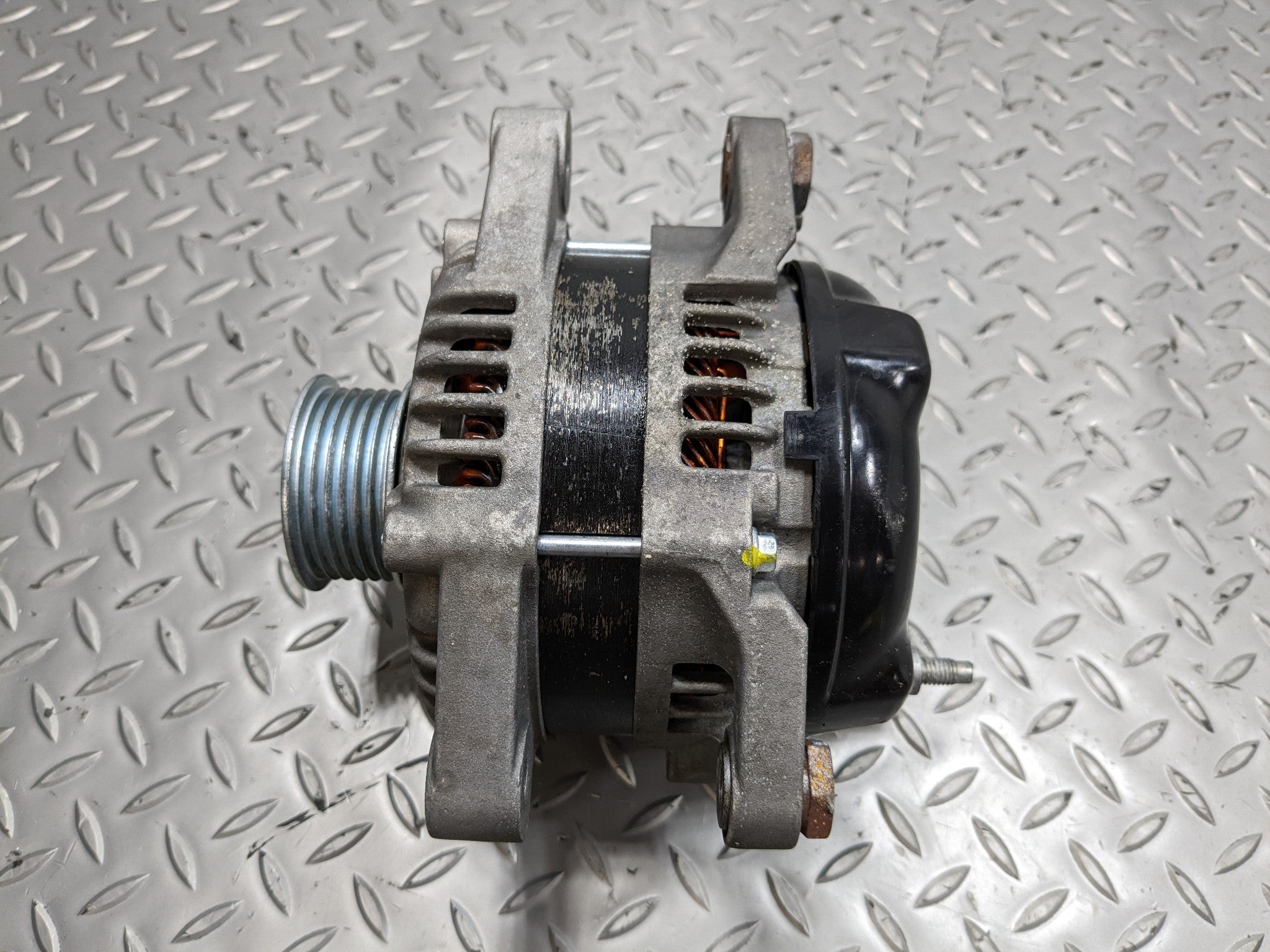 2013 - 2016 HYUNDAI SANTA FE OEM ALTERNATOR POWER GENERATOR ASSEMBLY