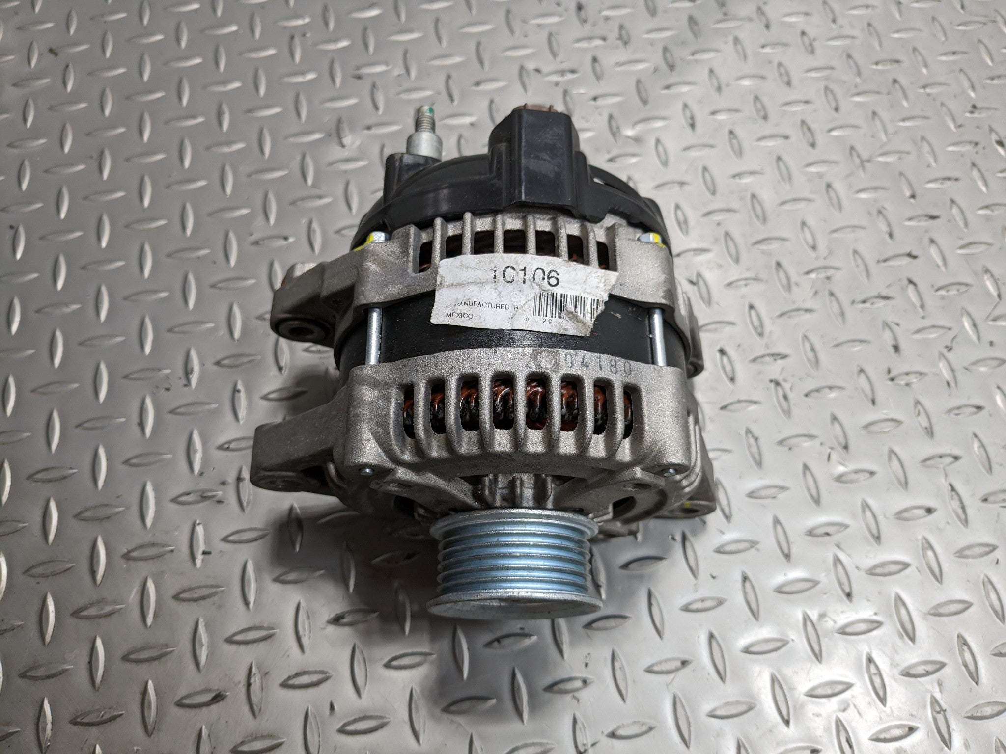 2013 - 2016 HYUNDAI SANTA FE OEM ALTERNATOR POWER GENERATOR ASSEMBLY