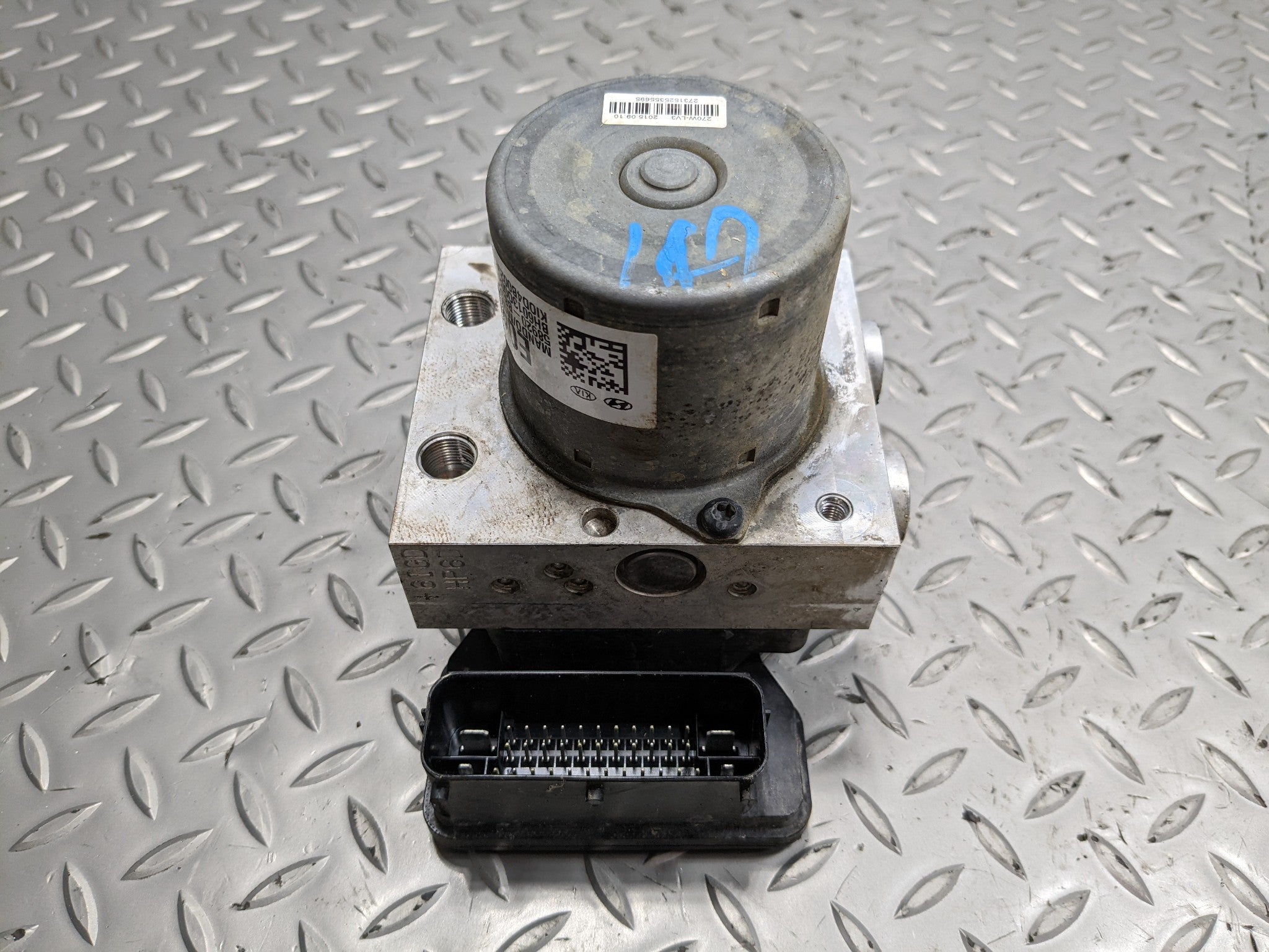 2013 - 2016 HYUNDAI SANTA FE OEM LWB 3.3L ABS ANTI LOCK BRAKE PUMP MODULE UNIT