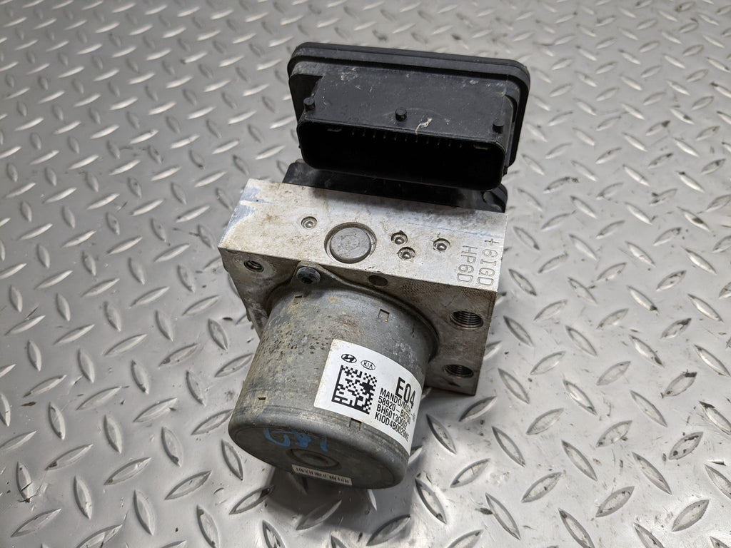 2013 - 2016 HYUNDAI SANTA FE OEM LWB 3.3L ABS ANTI LOCK BRAKE PUMP MODULE UNIT