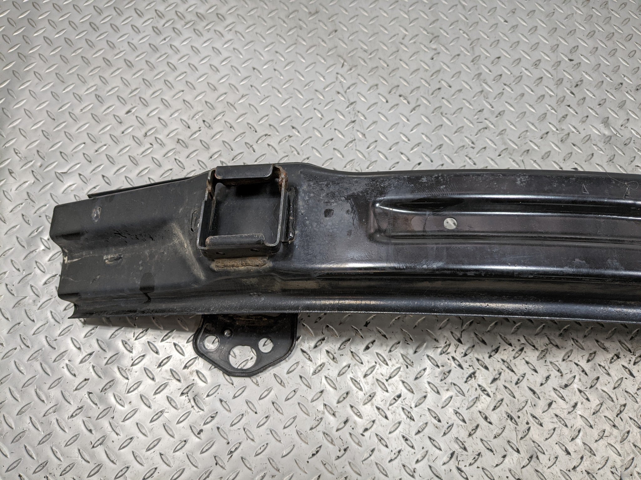 2013 - 2016 HYUNDAI SANTA FE OEM FRONT BUMPER REINFORCEMENT IMPACT BEAM REBAR
