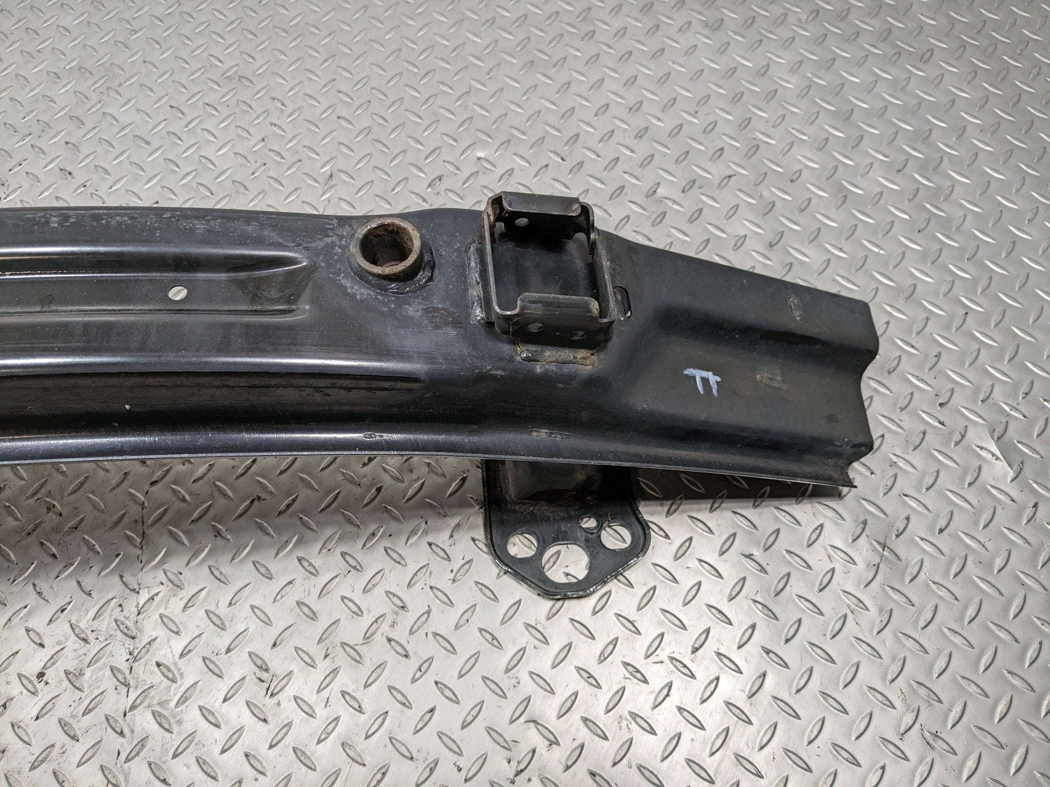 2013 - 2016 HYUNDAI SANTA FE OEM FRONT BUMPER REINFORCEMENT IMPACT BEAM REBAR