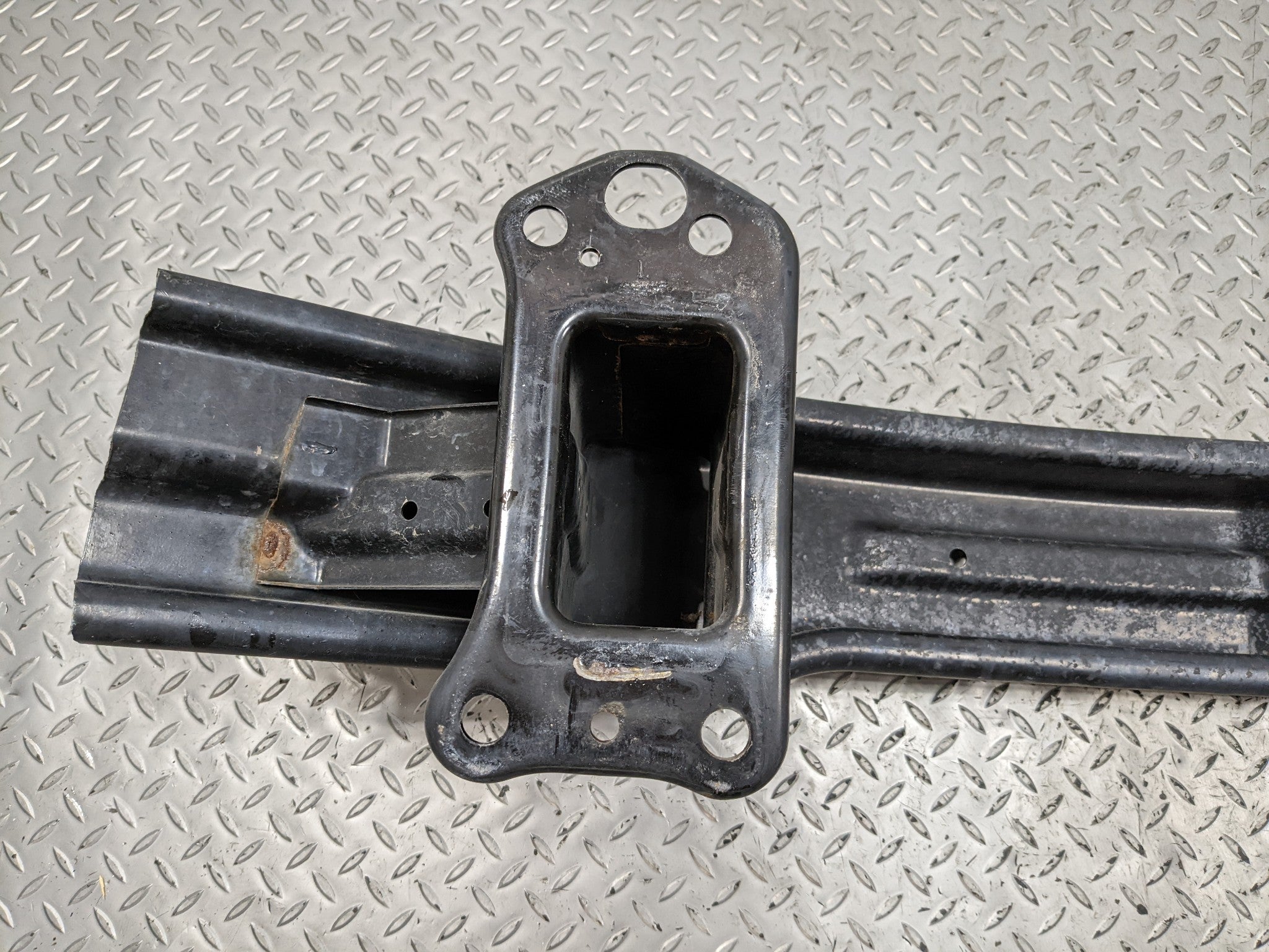 2013 - 2016 HYUNDAI SANTA FE OEM FRONT BUMPER REINFORCEMENT IMPACT BEAM REBAR
