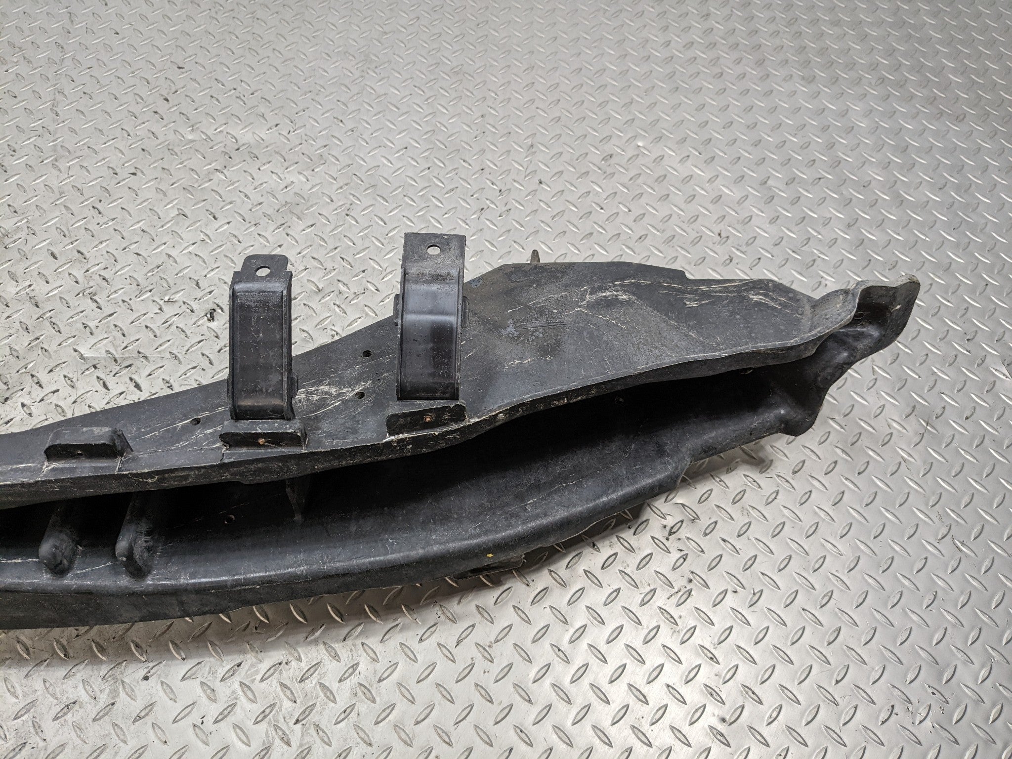 2013 - 2016 HYUNDAI SANTA FE OEM REAR BUMPER REINFORCEMENT IMPACT BEAM REBAR