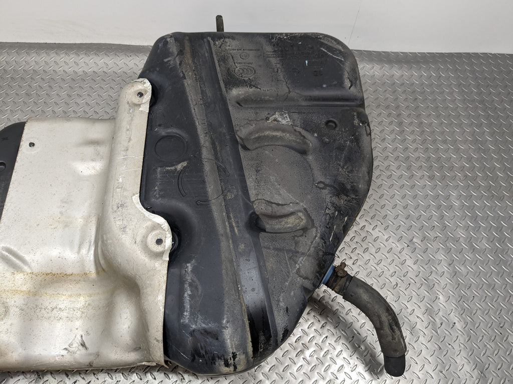 2013 - 2016 HYUNDAI SANTA FE OEM GASOLINE FUEL TANK RESERVIOR ASSEMBLY