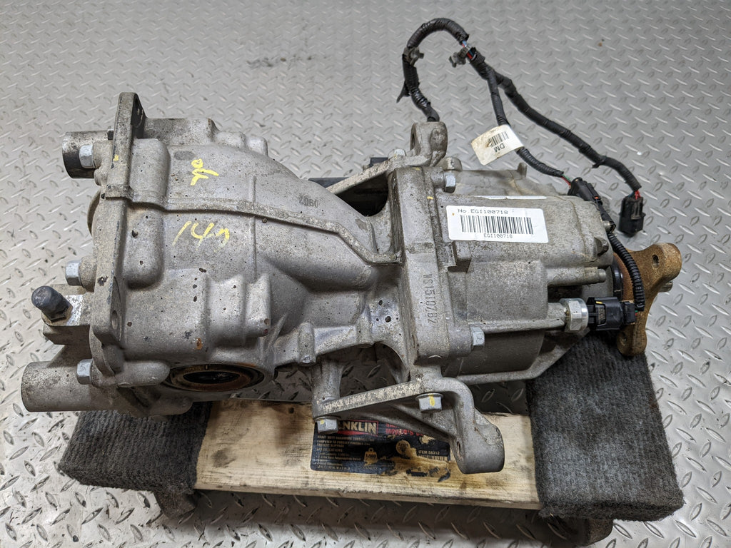 2013 - 2016 HYUNDAI SANTA FE OEM REAR DIFFERENTIAL AXLE CARRIER ASSEMBLY