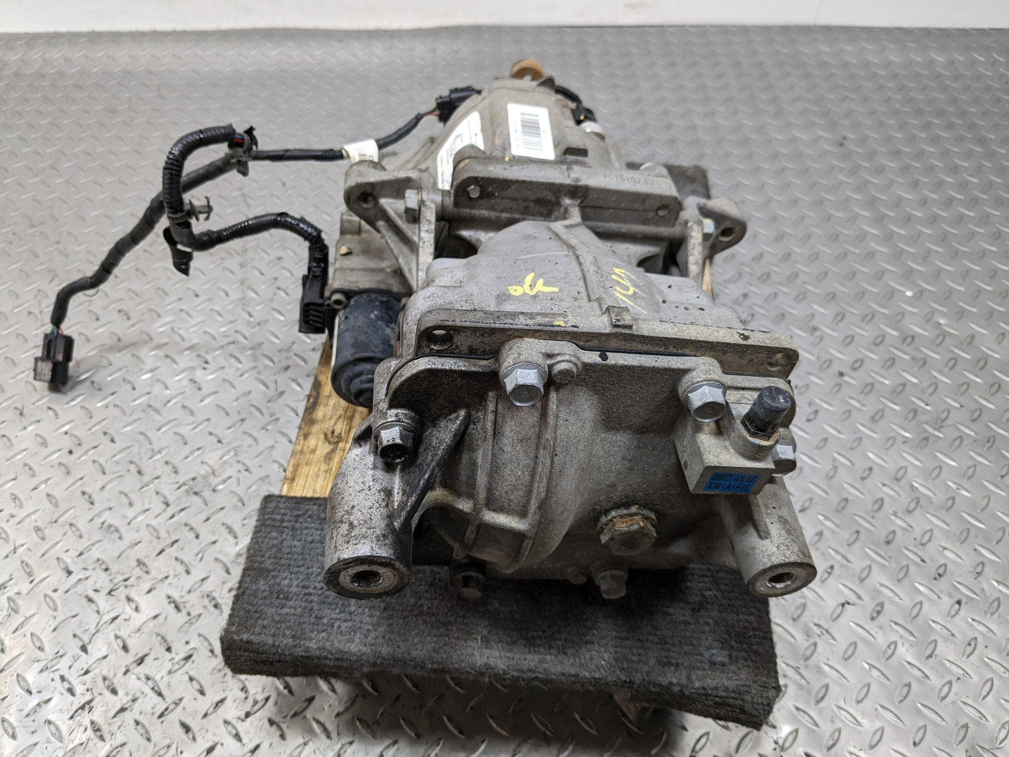 2013 - 2016 HYUNDAI SANTA FE OEM REAR DIFFERENTIAL AXLE CARRIER ASSEMBLY