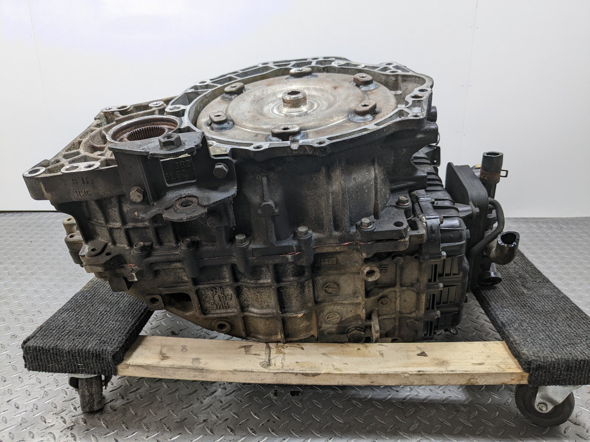 2013 - 2016 HYUNDAI SANTA FE OEM 3.3L SIX SPEED AUTOMATIC TRANSMISSION ASSEMBLY