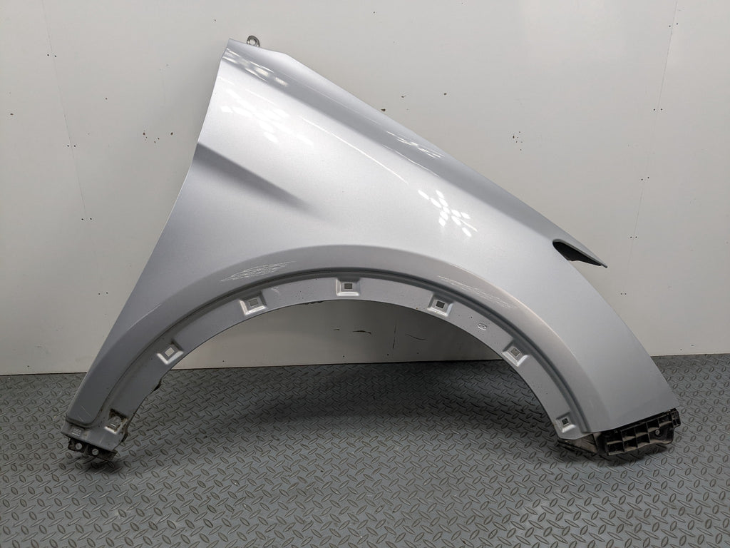 2013 - 2016 HYUNDAI SANTA FE OEM FENDER COVER PANEL FRONT RIGHT PASSENGER SIDE