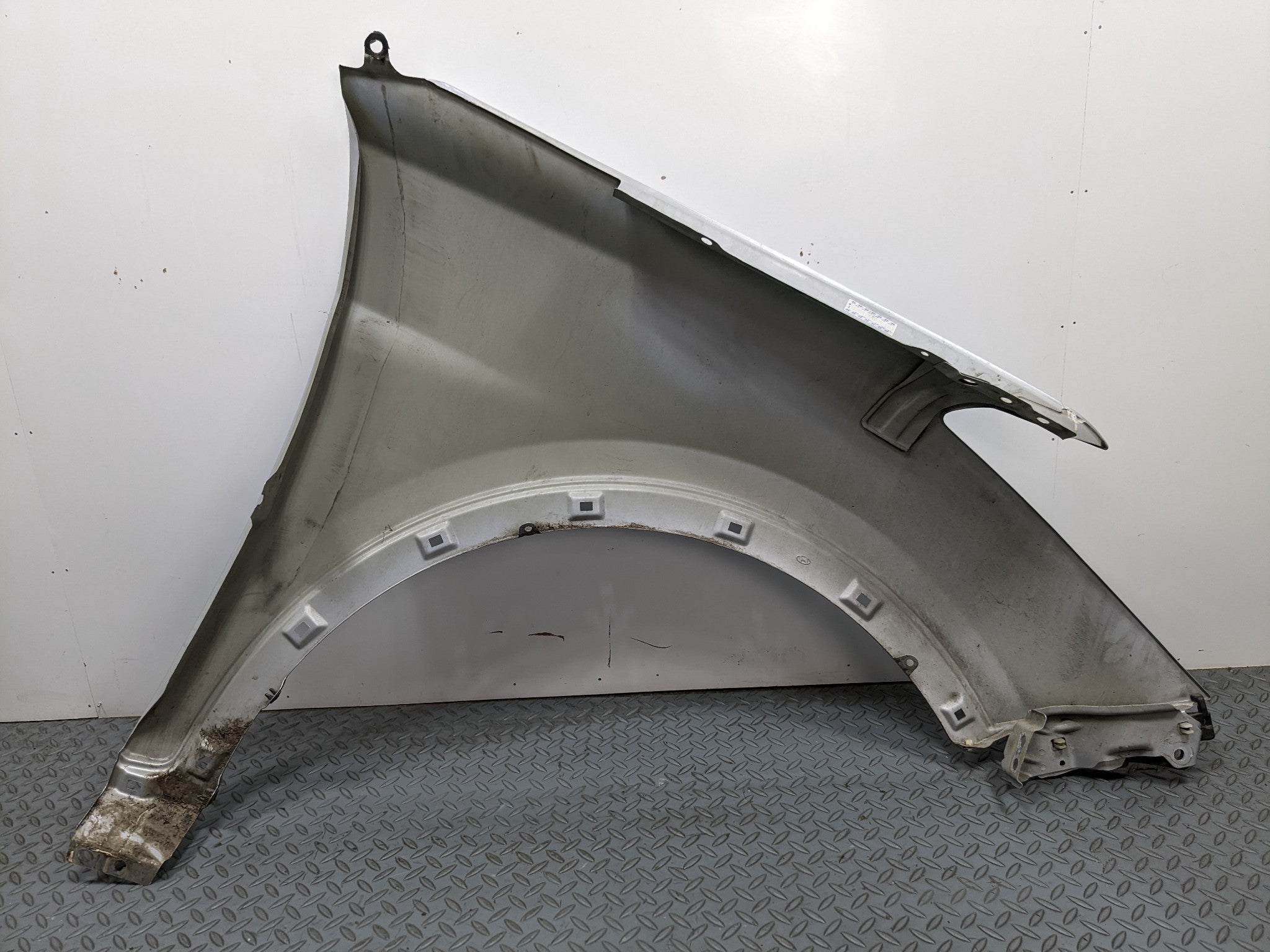 2013 - 2016 HYUNDAI SANTA FE OEM FENDER COVER PANEL FRONT LEFT DRIVER SIDE