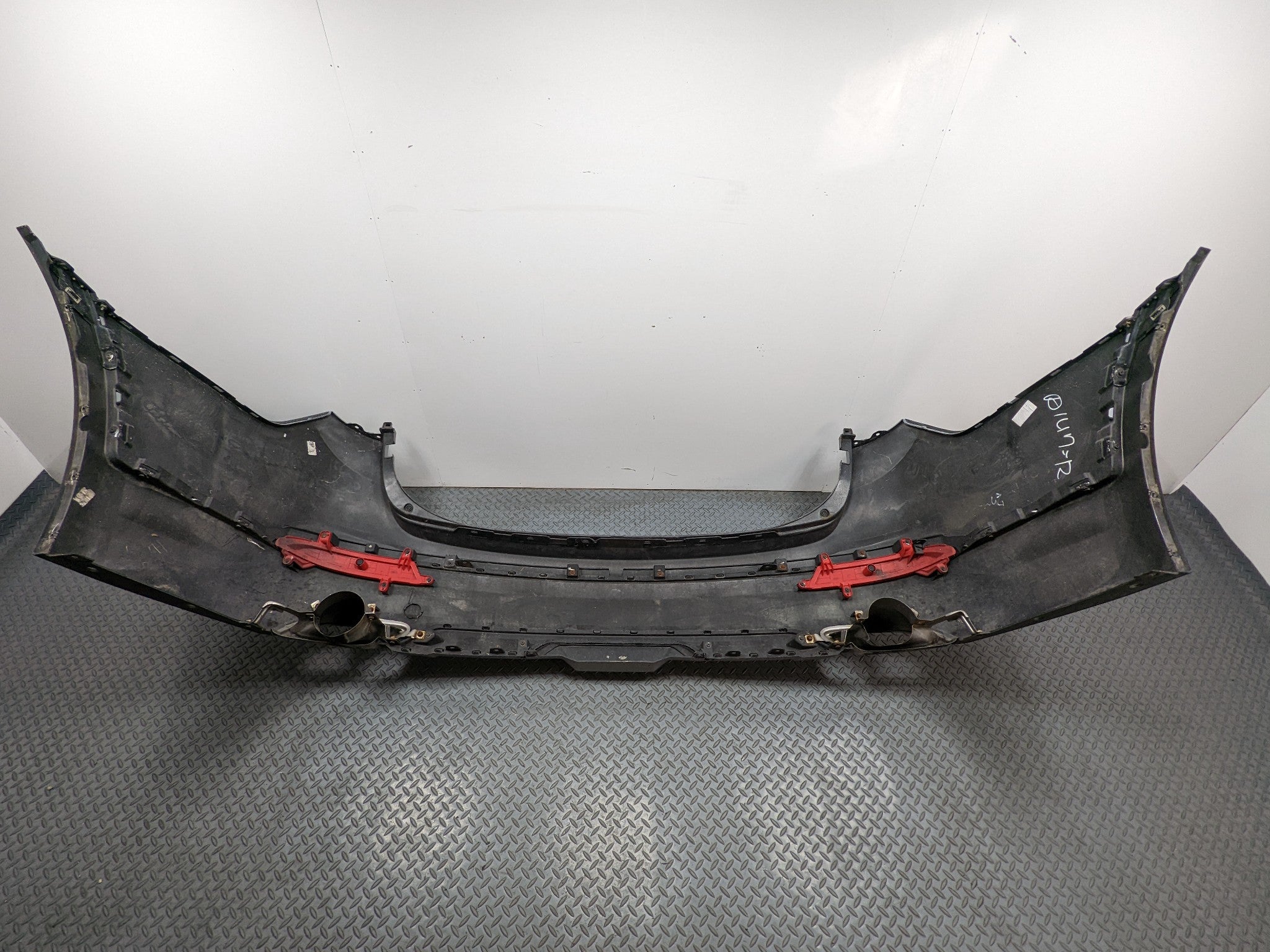 13 - 16 HYUNDAI SANTA FE OEM FRONT BUMPER COVER PANEL ASSEMBLY CIRCUIT SILVER