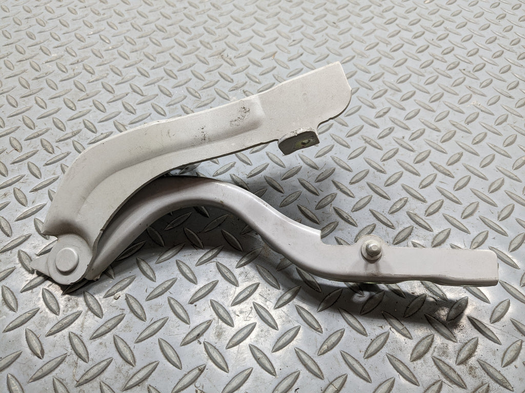 2013 - 2016 HYUNDAI SANTA FE OEM HOOD HINGE SET FRONT LEFT AND RIGHT SIDE
