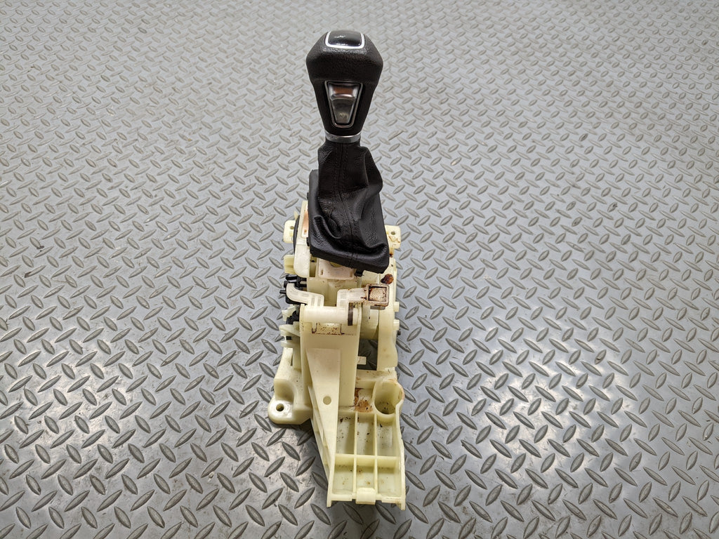 2013 - 2016 HYUNDAI SANTA FE OEM AUTOMATIC TRANSMISSION FLOOR SHIFTER ASSEMBLY