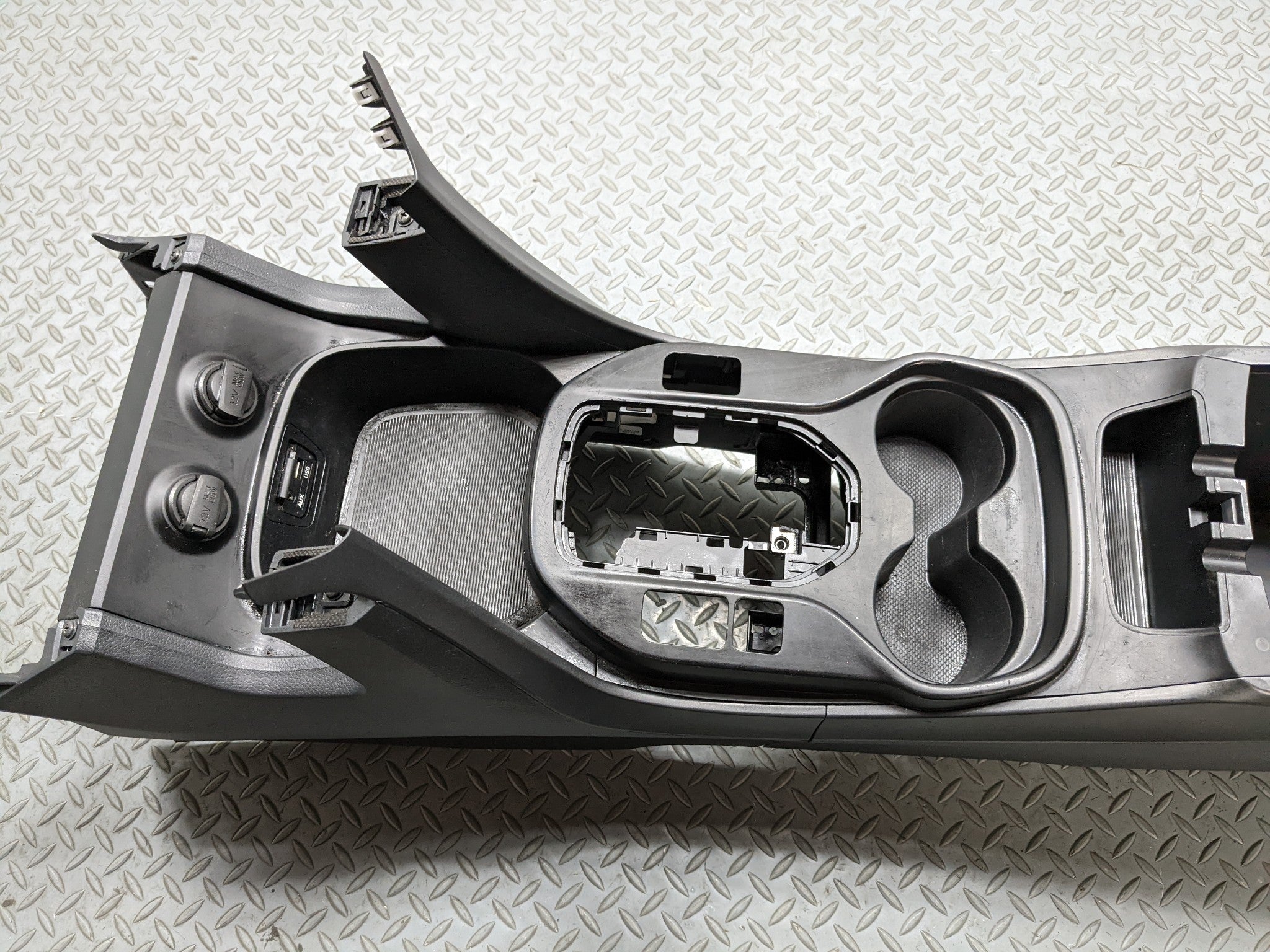 2013 - 2016 HYUNDAI SANTA FE OEM ARMREST FRONT CENTER CONSOLE STORAGE COMPARTMEN