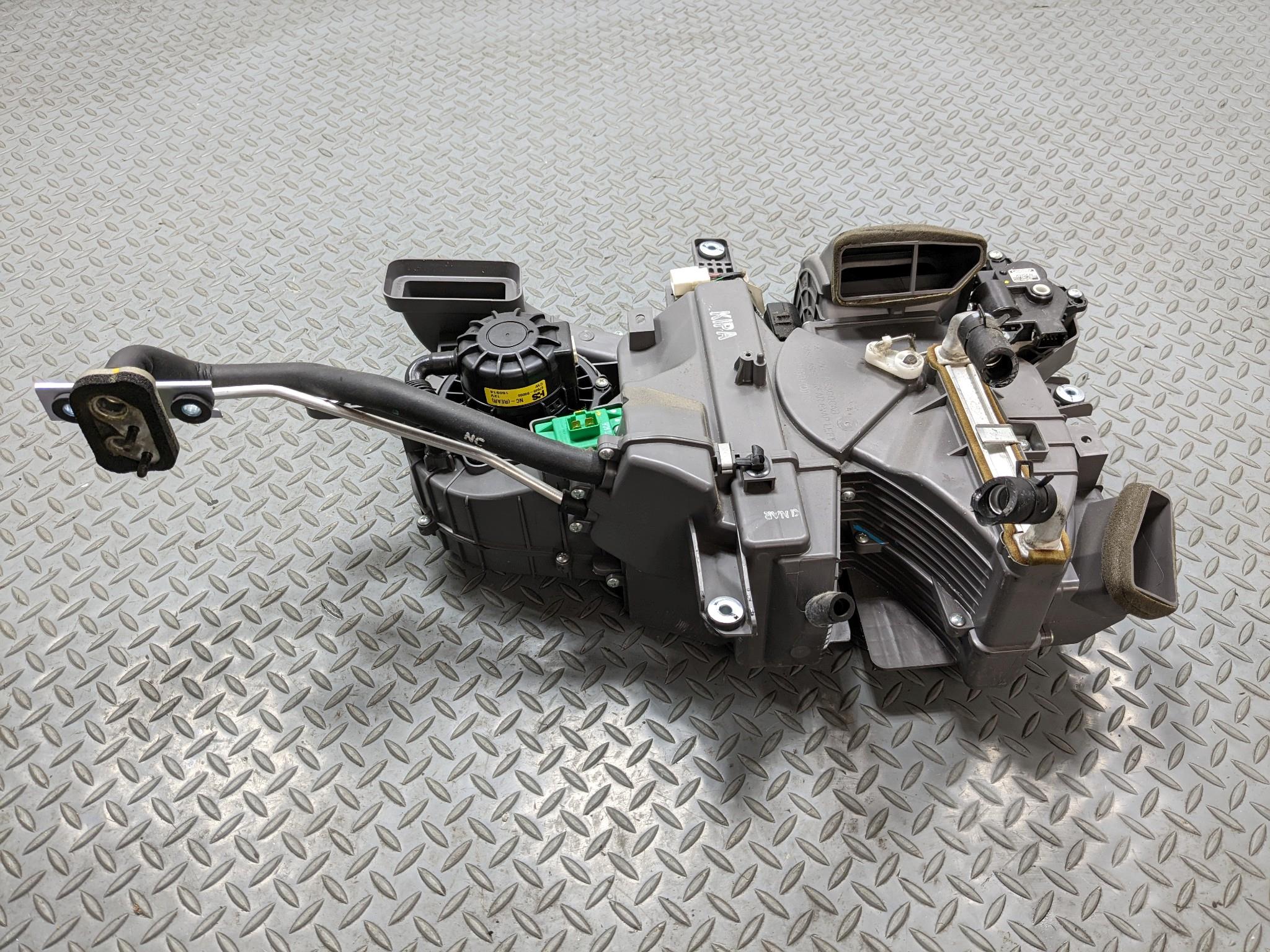 2013 - 2016 HYUNDAI SANTA FE OEM REAR HEATER EVAPORATOR BLOWER MOTOR HOUSING